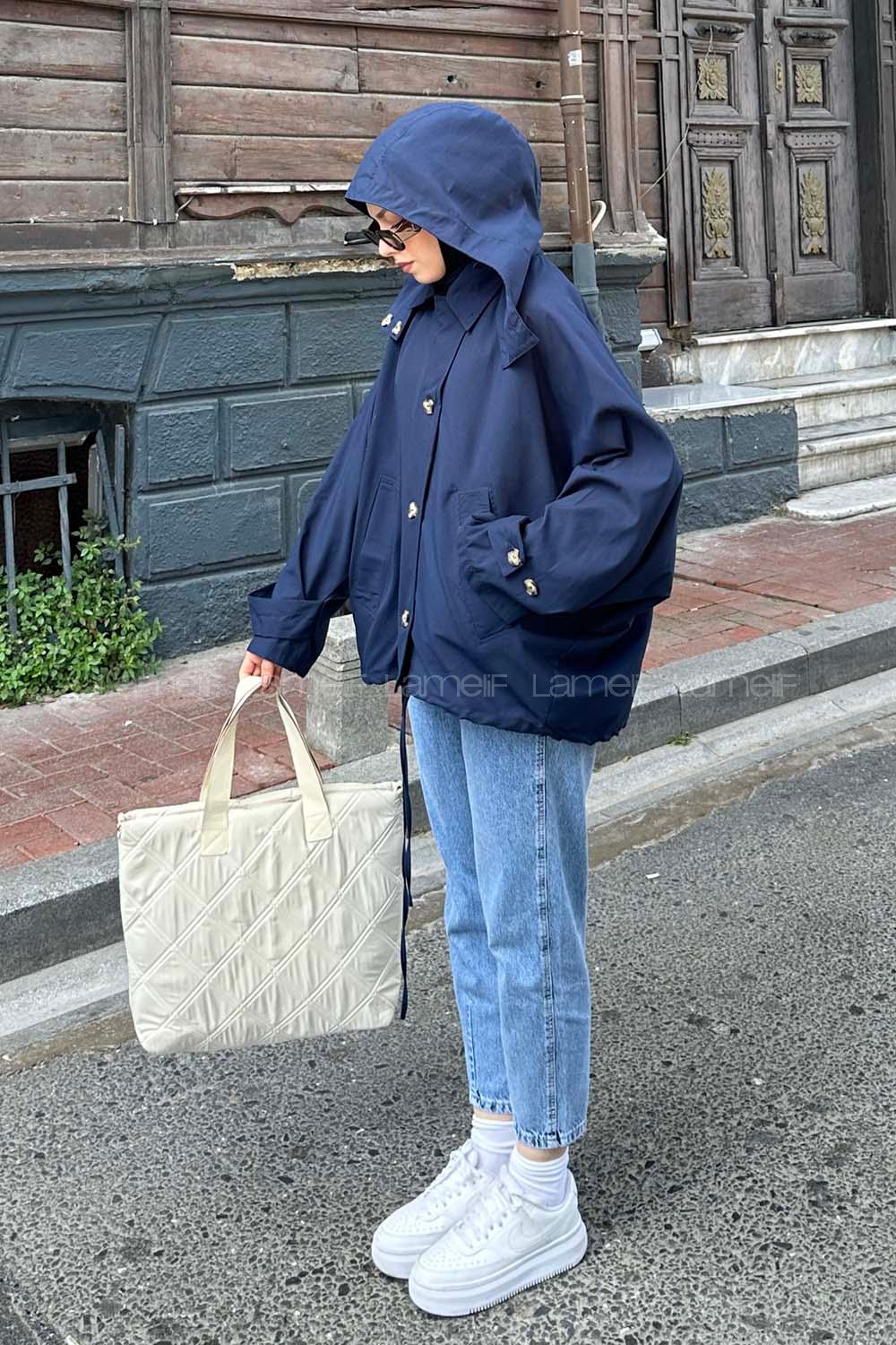 Lamelif Yarasa Kol Kapüşonlu Özel Tasarım Trenç Lacivert