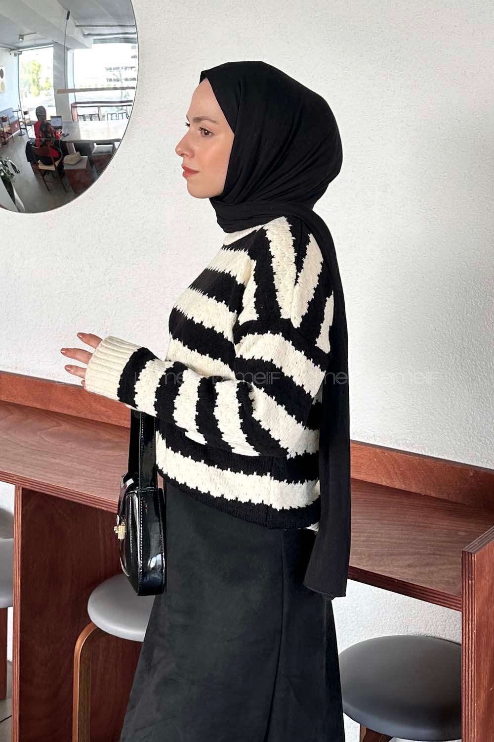 Lamelif Kol Ve Etek Ucu Manşetli Triko Kazak Ekru