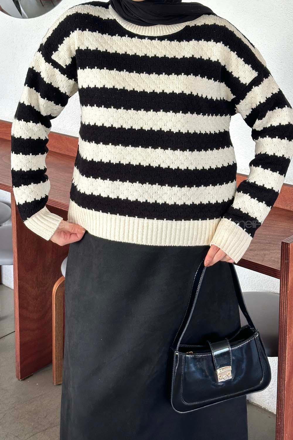 Lamelif Kol Ve Etek Ucu Manşetli Triko Kazak Ekru