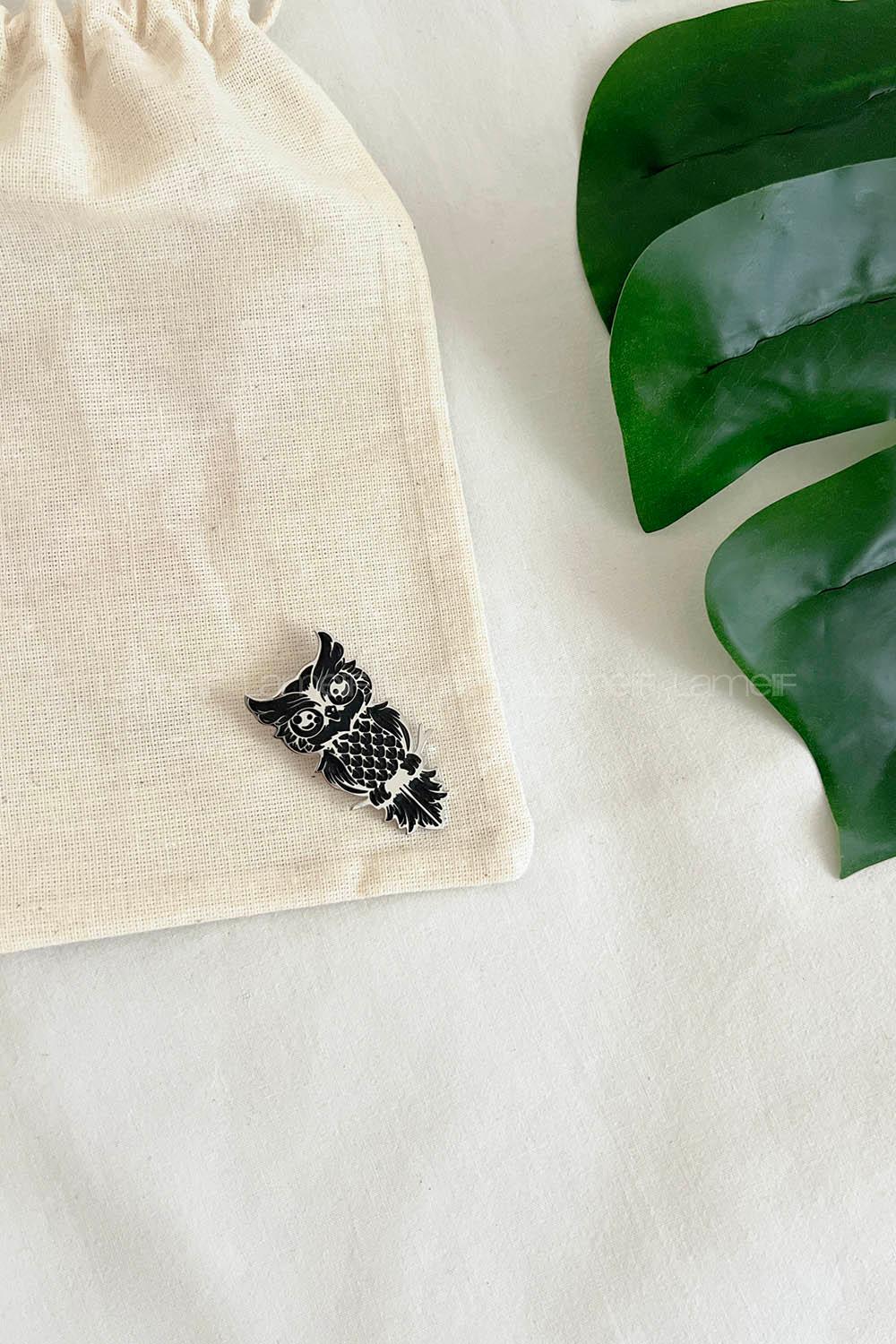 Lamelif Baykuş  Demir Broş