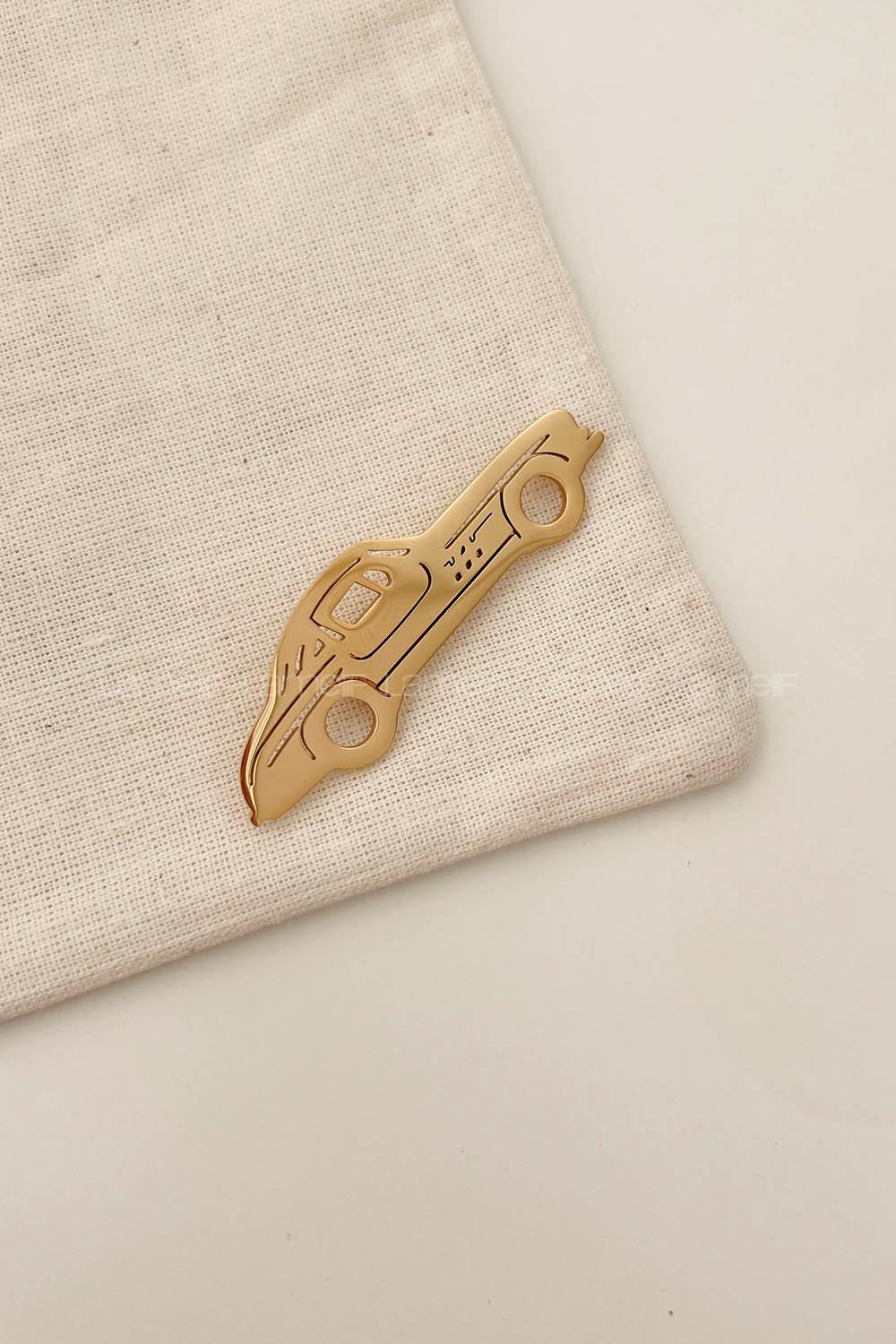 Lamelif Cadillac  Demir Broş