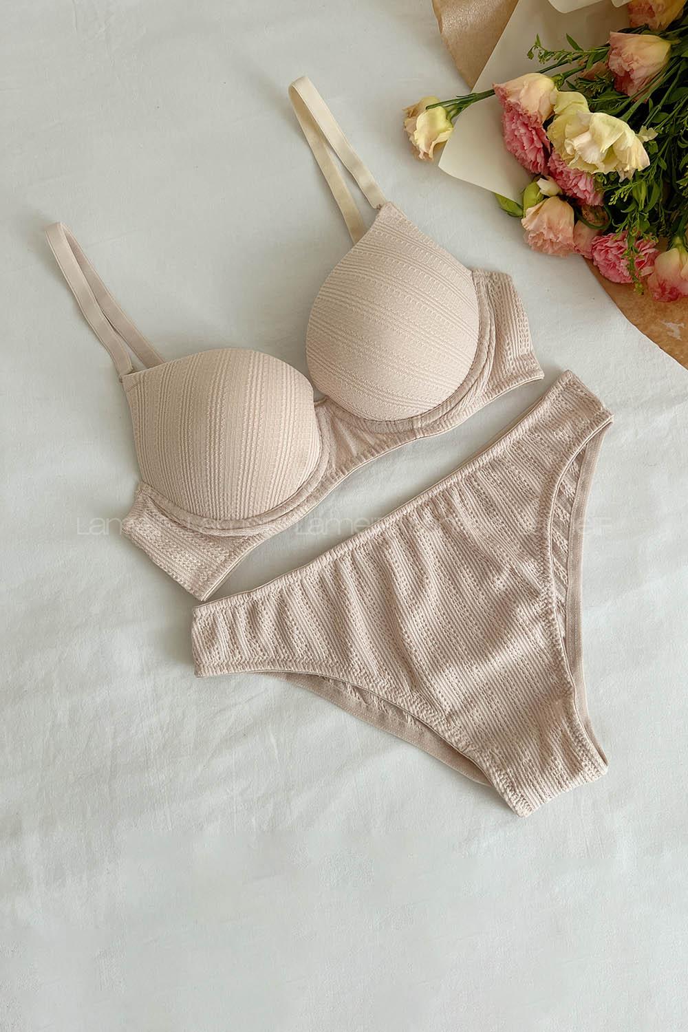 Lamelif  Destekli Burgu Desen Takım