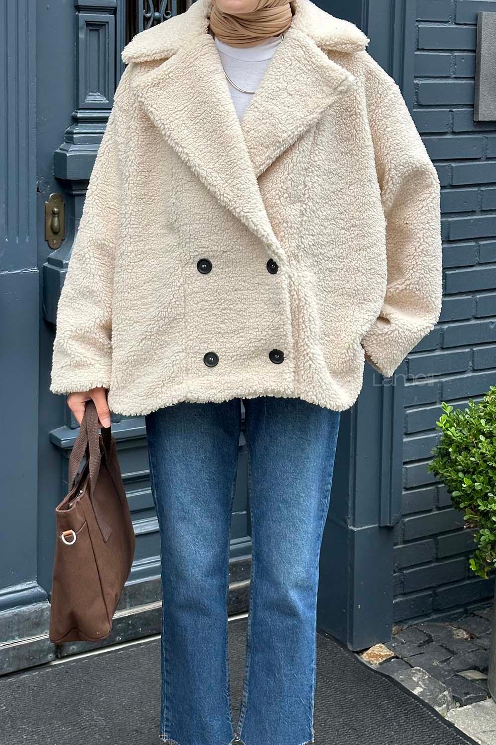 Lamelif Kemer Detaylı Peluş Mont Krem