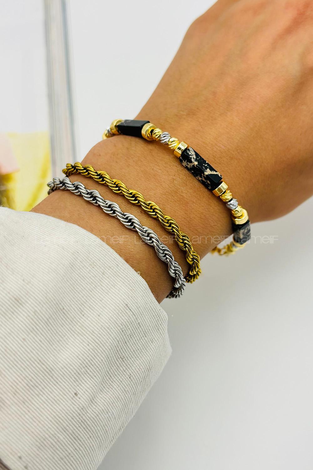 Black Without Accessories Gold Straight Wristband