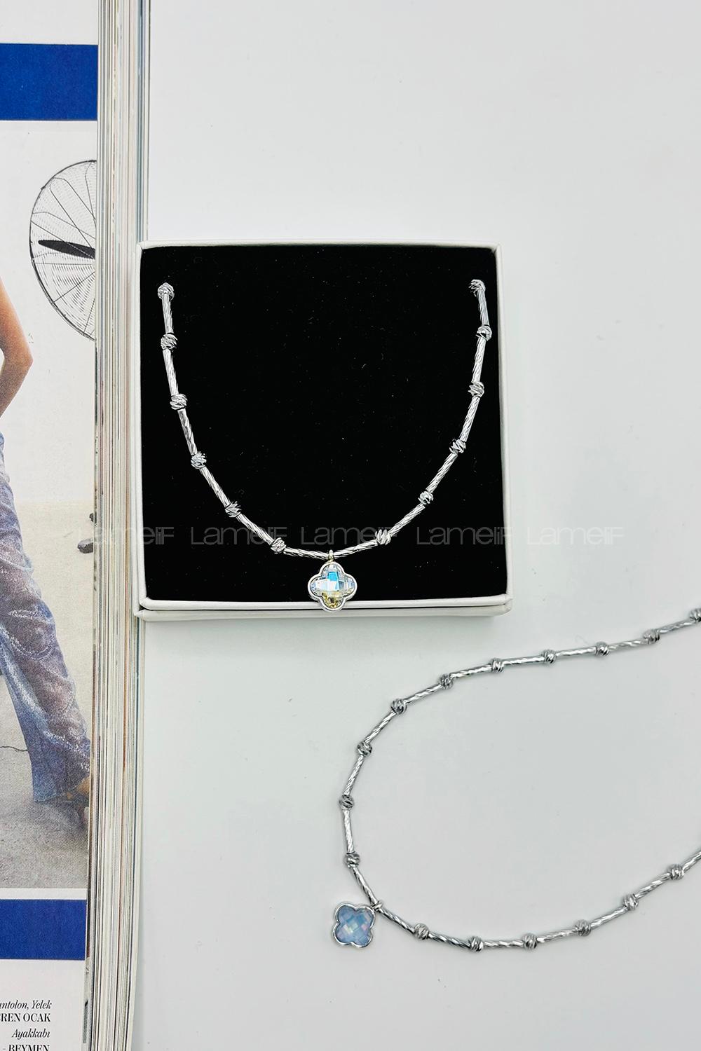 Lamelif Dorika Boncuklu Yonca Charmlı Tasarım Kolye Gümüş
