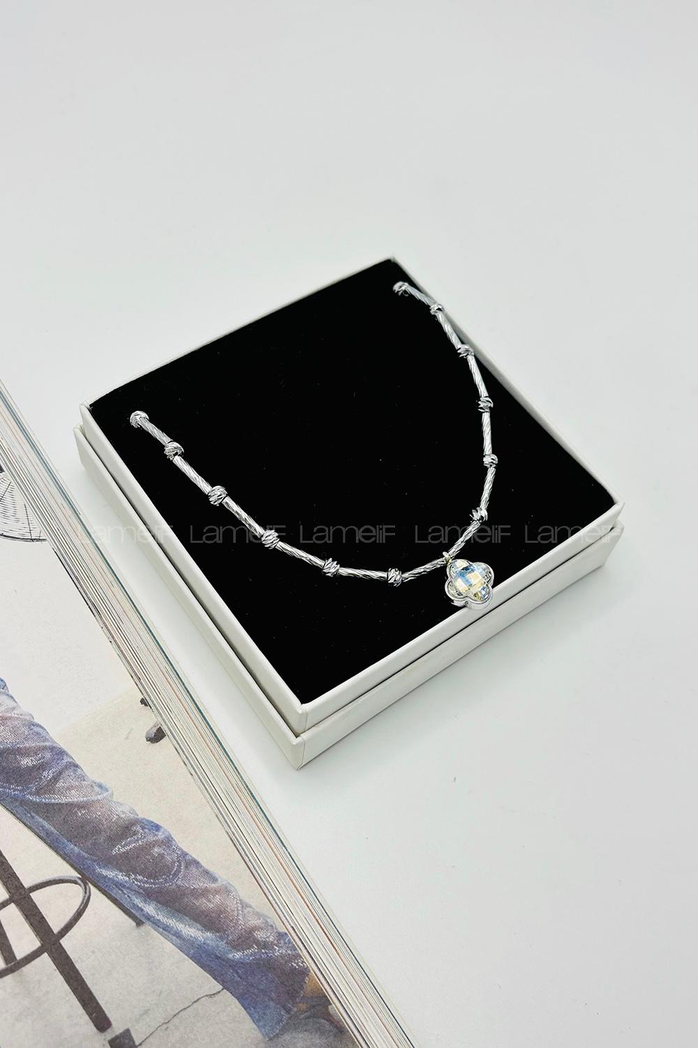 Lamelif Dorika Boncuklu Yonca Charmlı Tasarım Kolye Gümüş