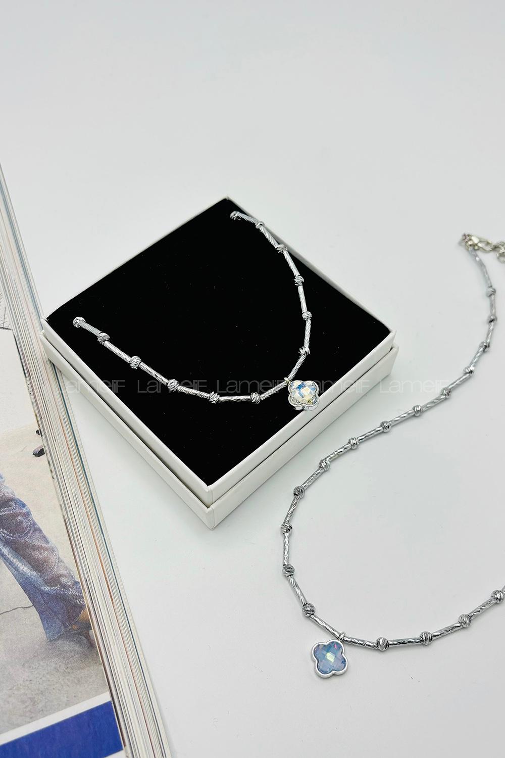 Lamelif Dorika Boncuklu Yonca Charmlı Tasarım Kolye Gümüş