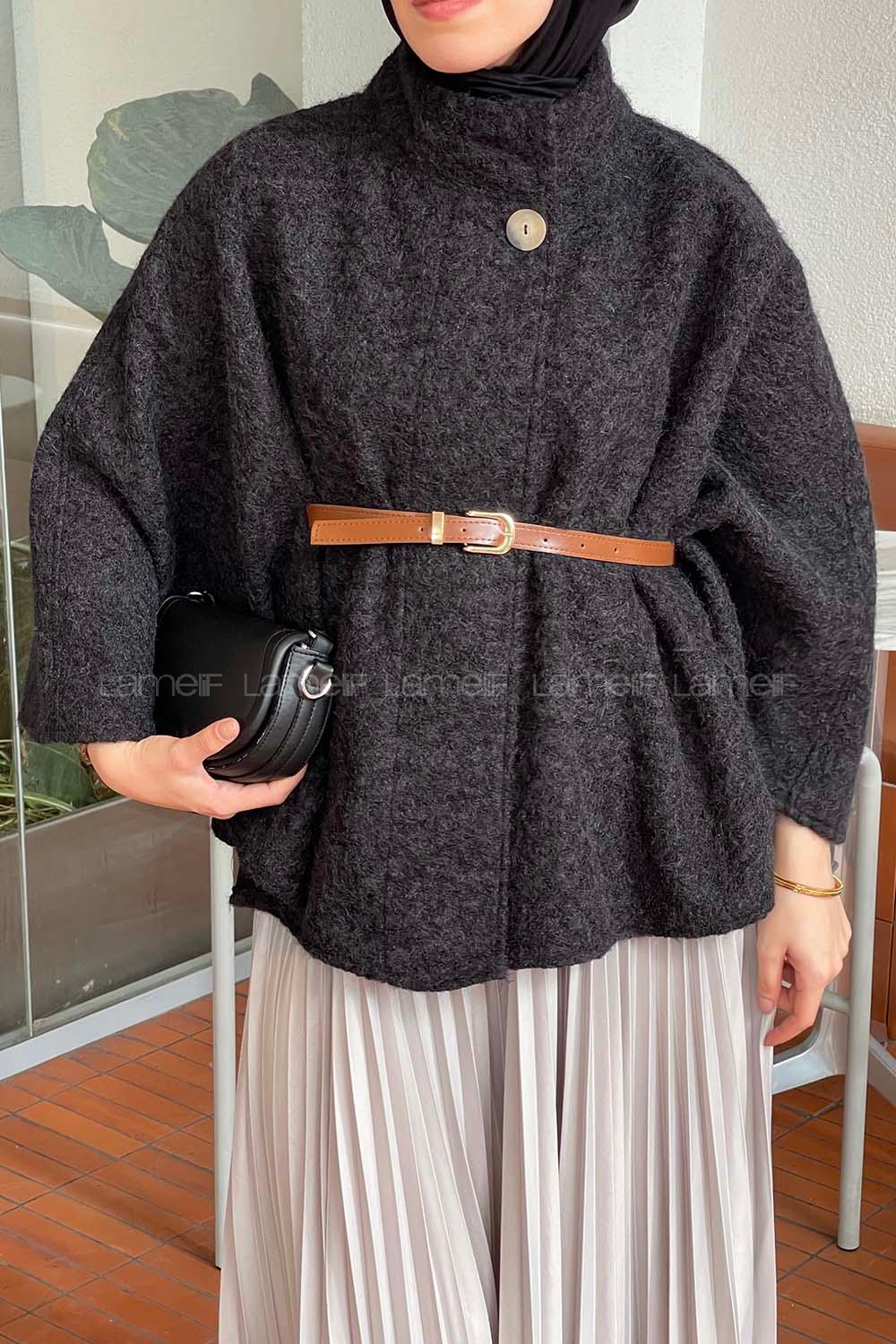 Lamelif Hakim Yaka Kemer Detaylı Kaşe Panço Siyah