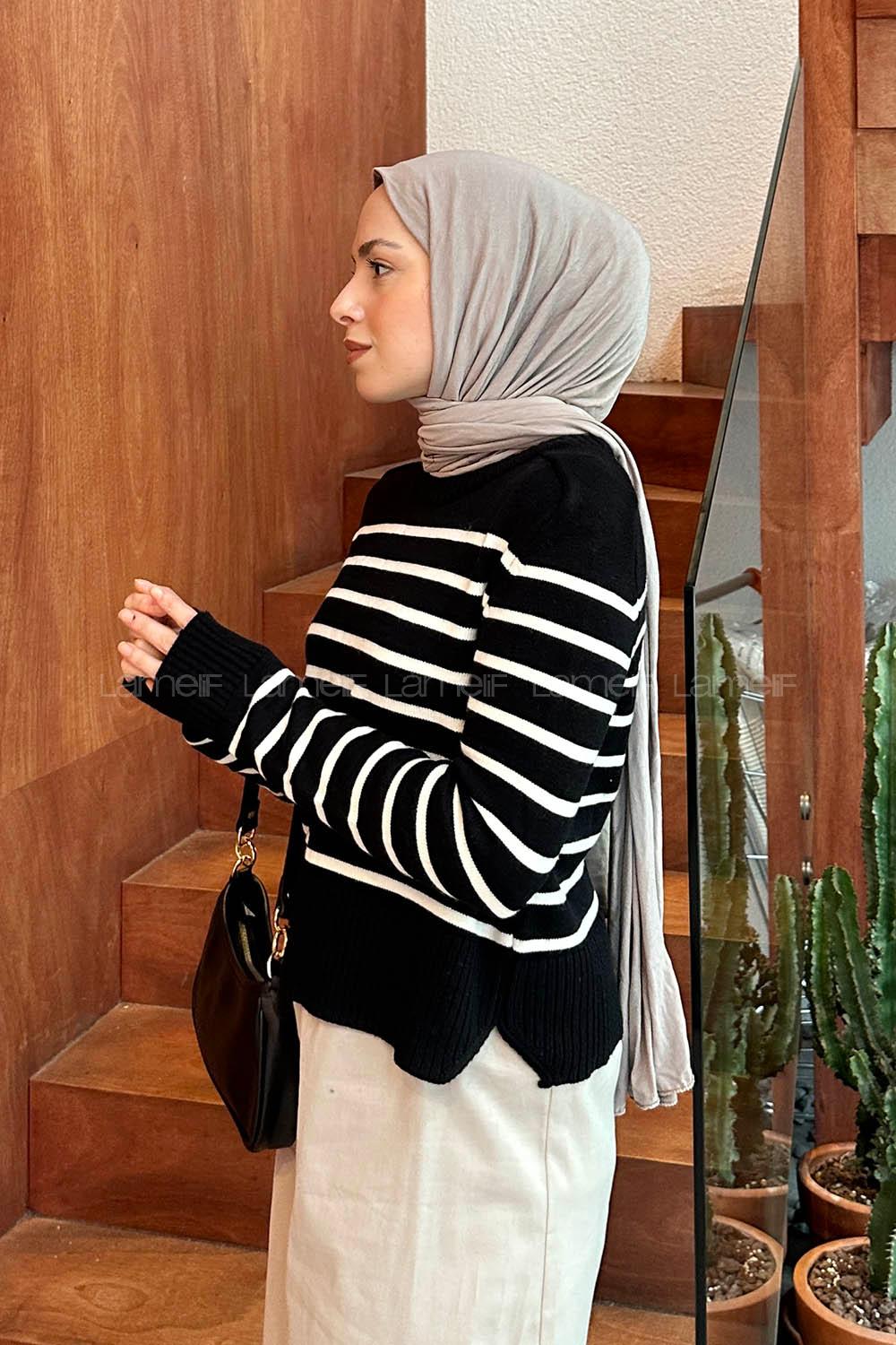 Black Medium Crew Neck Long Arm Jumper