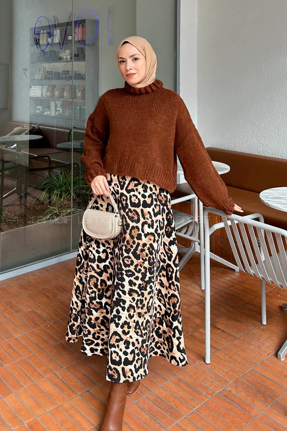 Cinnamon Medium Crew Neck Long Arm Jumper