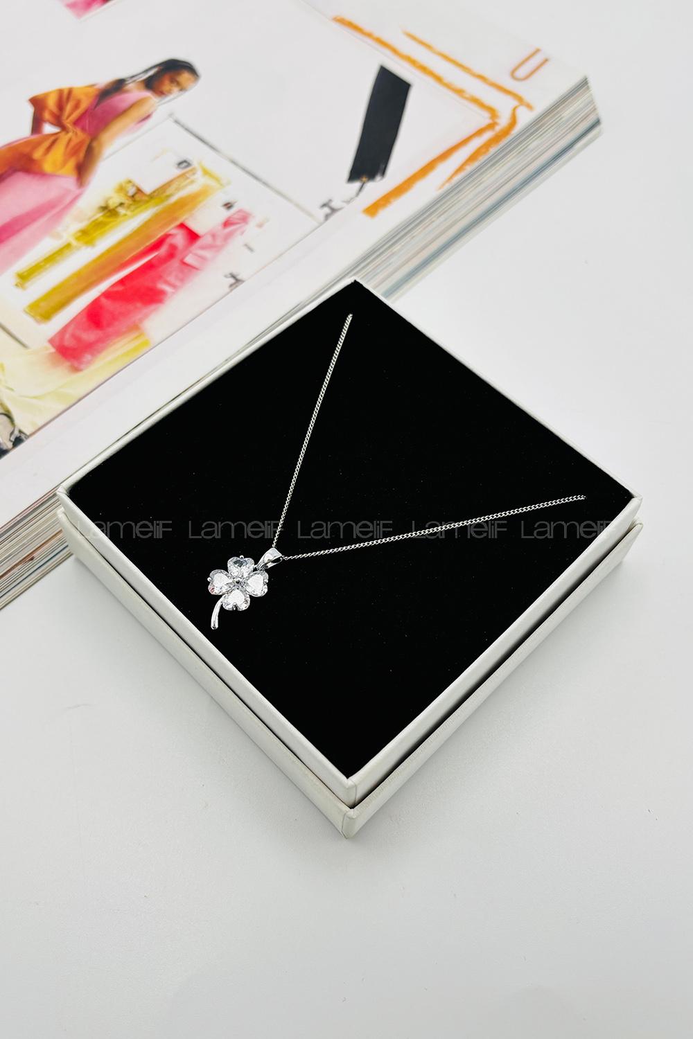 Lamelif  Gümüş Kristal Taşlı Zirkon Yonca Kolye