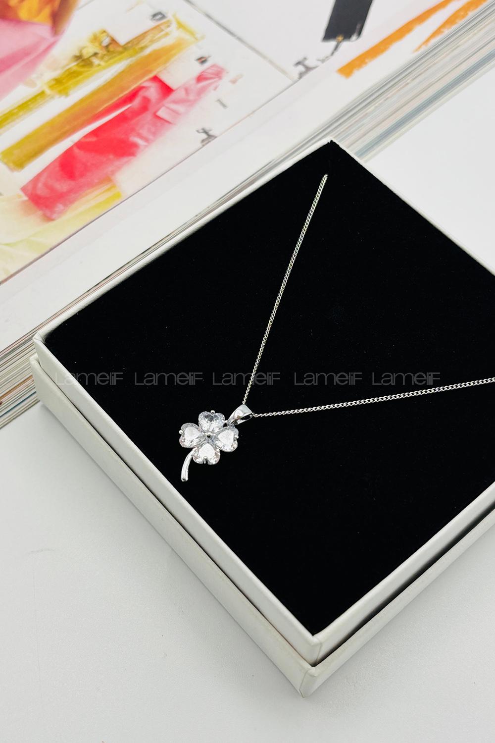 Lamelif  Gümüş Kristal Taşlı Zirkon Yonca Kolye