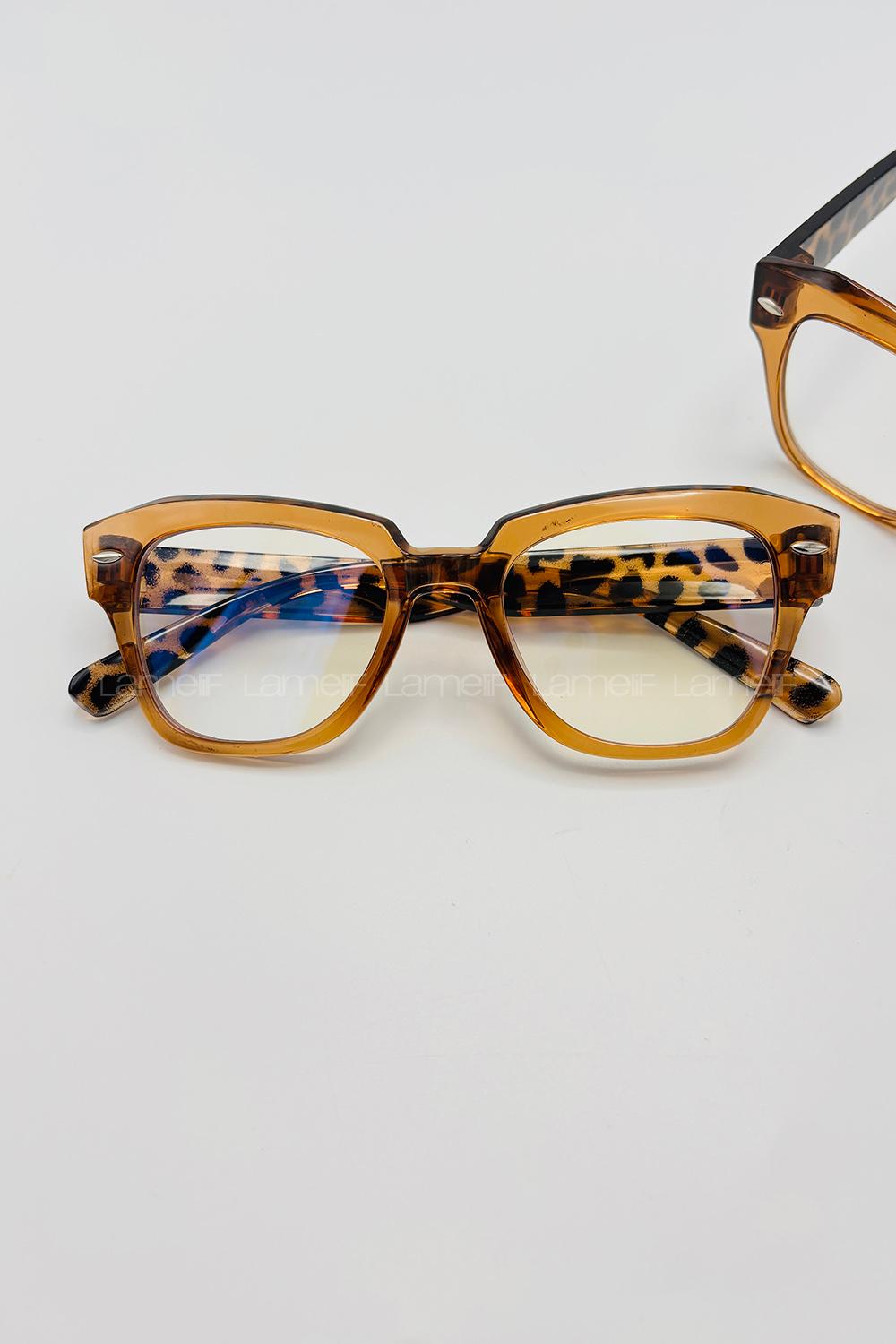 Brown With Milk Glasses