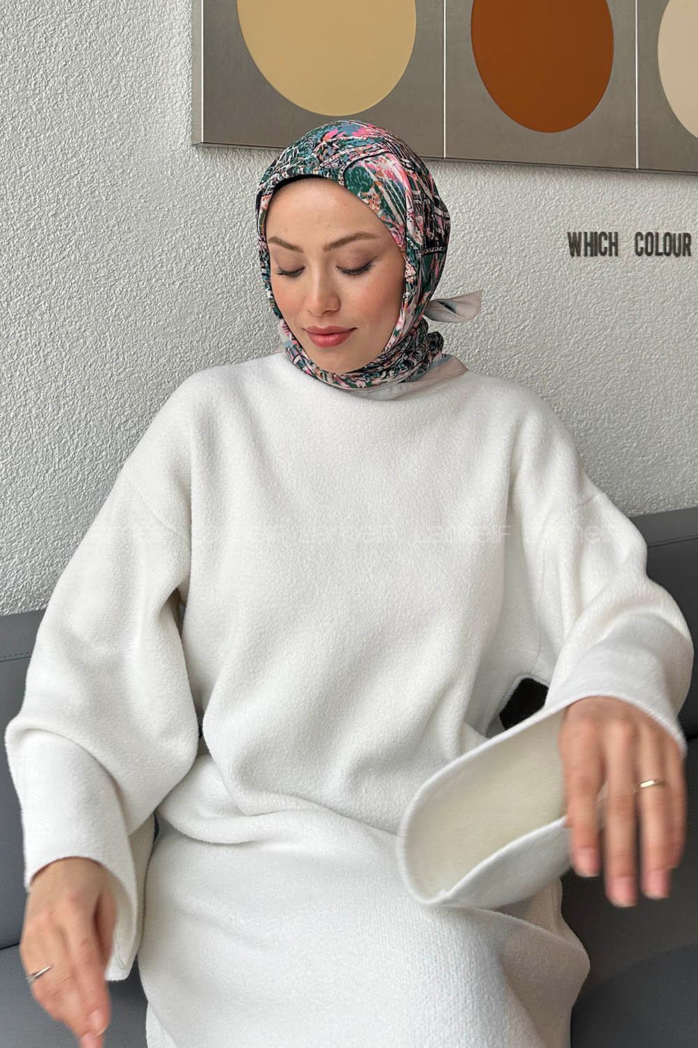 Lamelif Retro Desen kokulu Prime Soft Eşarp Bej