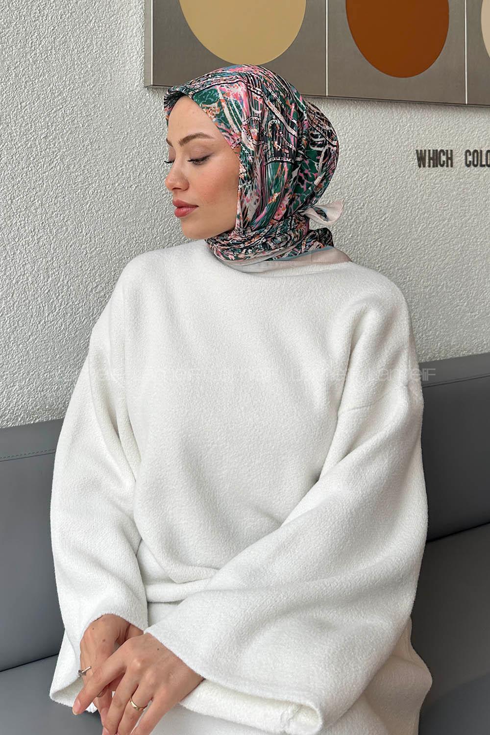 Lamelif Retro Desen kokulu Prime Soft Eşarp Bej