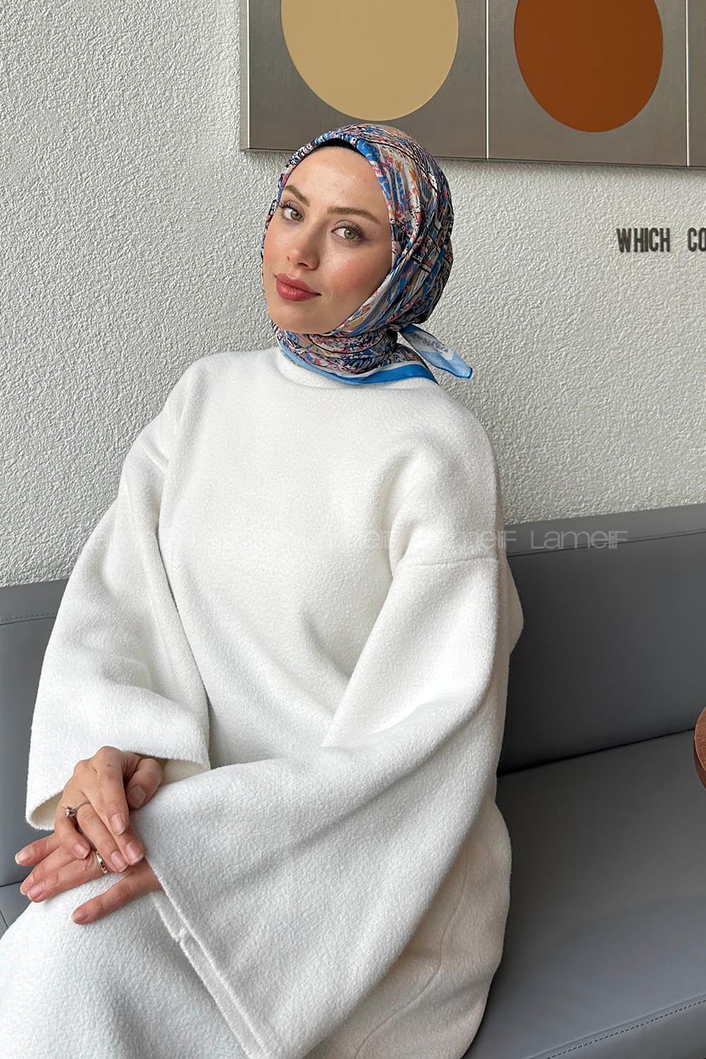 Lamelif Retro Desen kokulu Prime Soft Eşarp Mavi