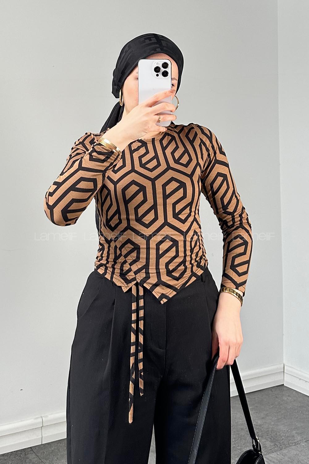 Lamelif Yan Büzgü Detaylı Ebru Desen Body Karamel