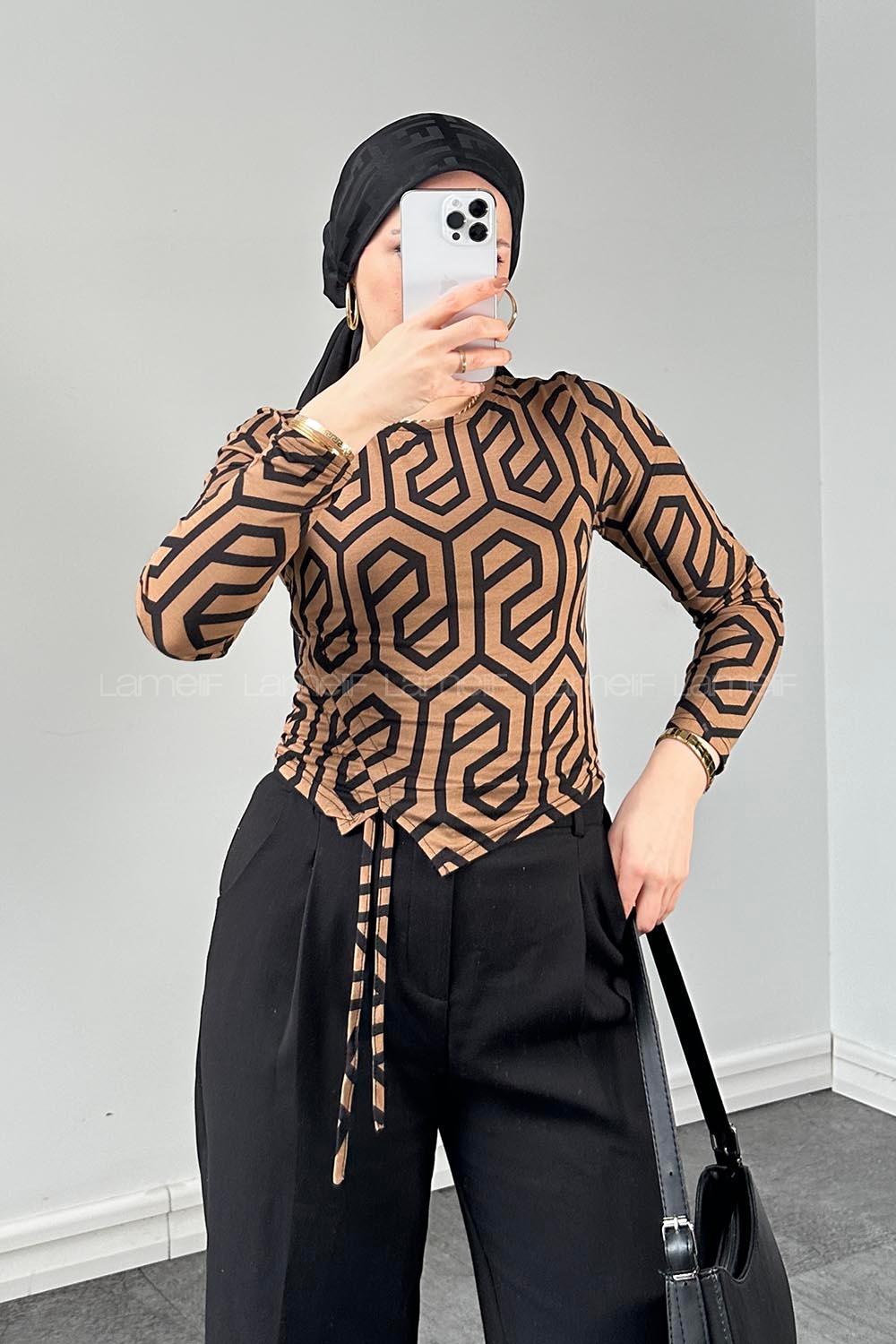 Lamelif Yan Büzgü Detaylı Ebru Desen Body Karamel