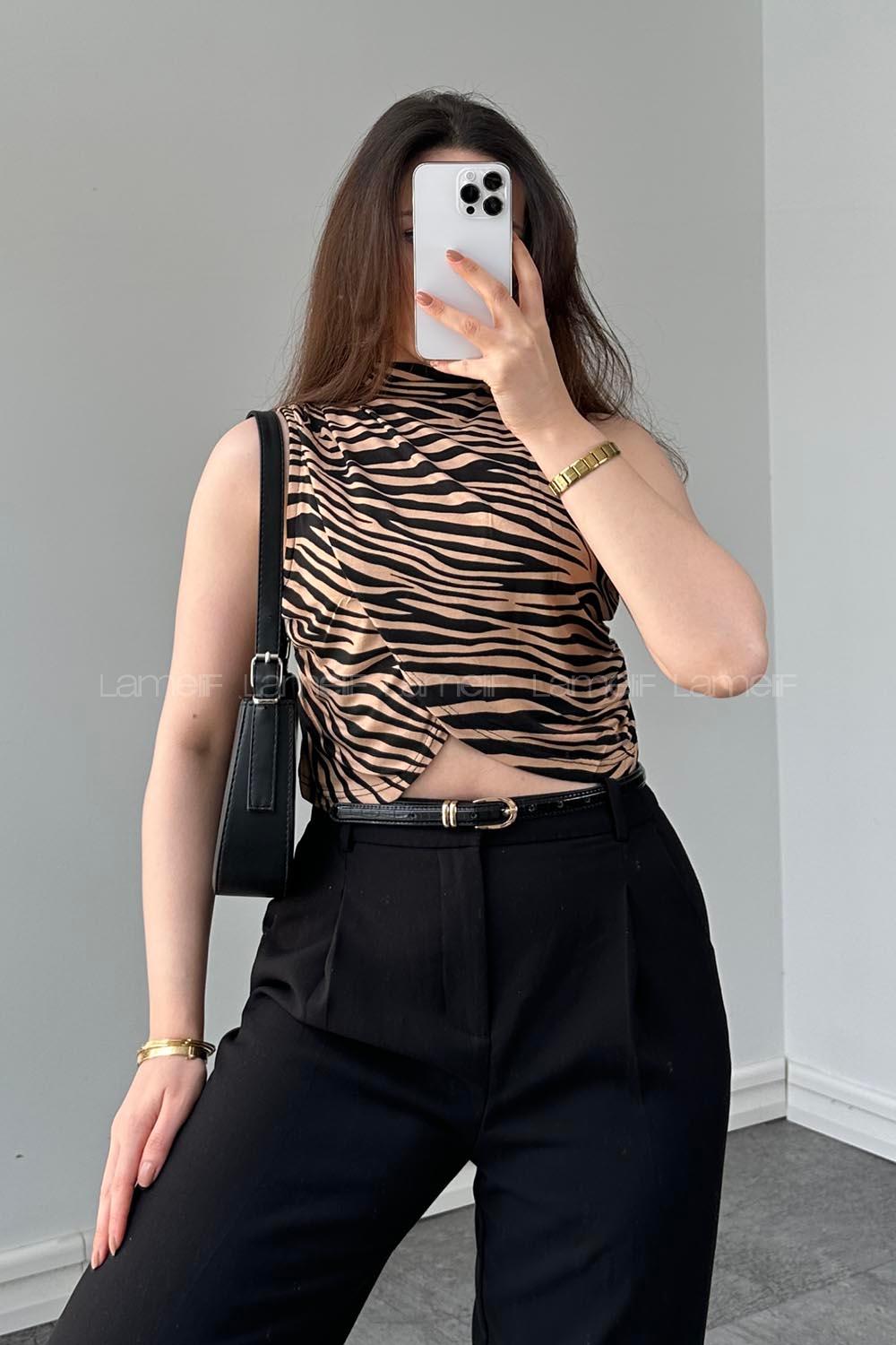 Camel Mock Turtle Neck Zero Arm Combed Fabric Body