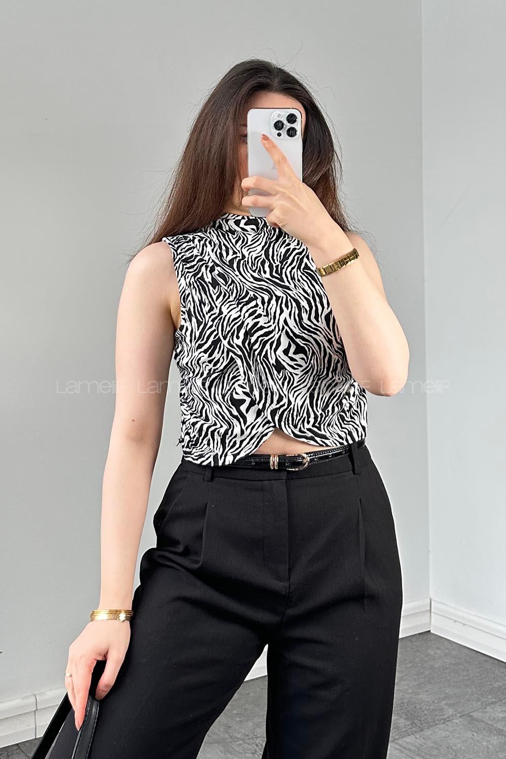 Lamelif Kruvaze Detaylı Zebra Desen Body Siyah