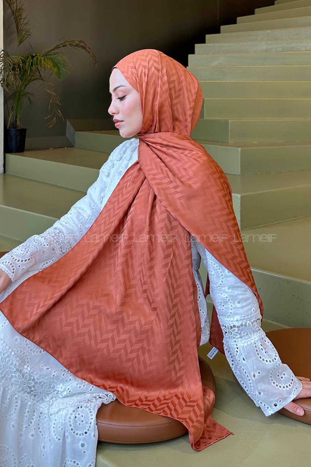 Lamelif Line Desen Jakar Serisi Şal Kiremit