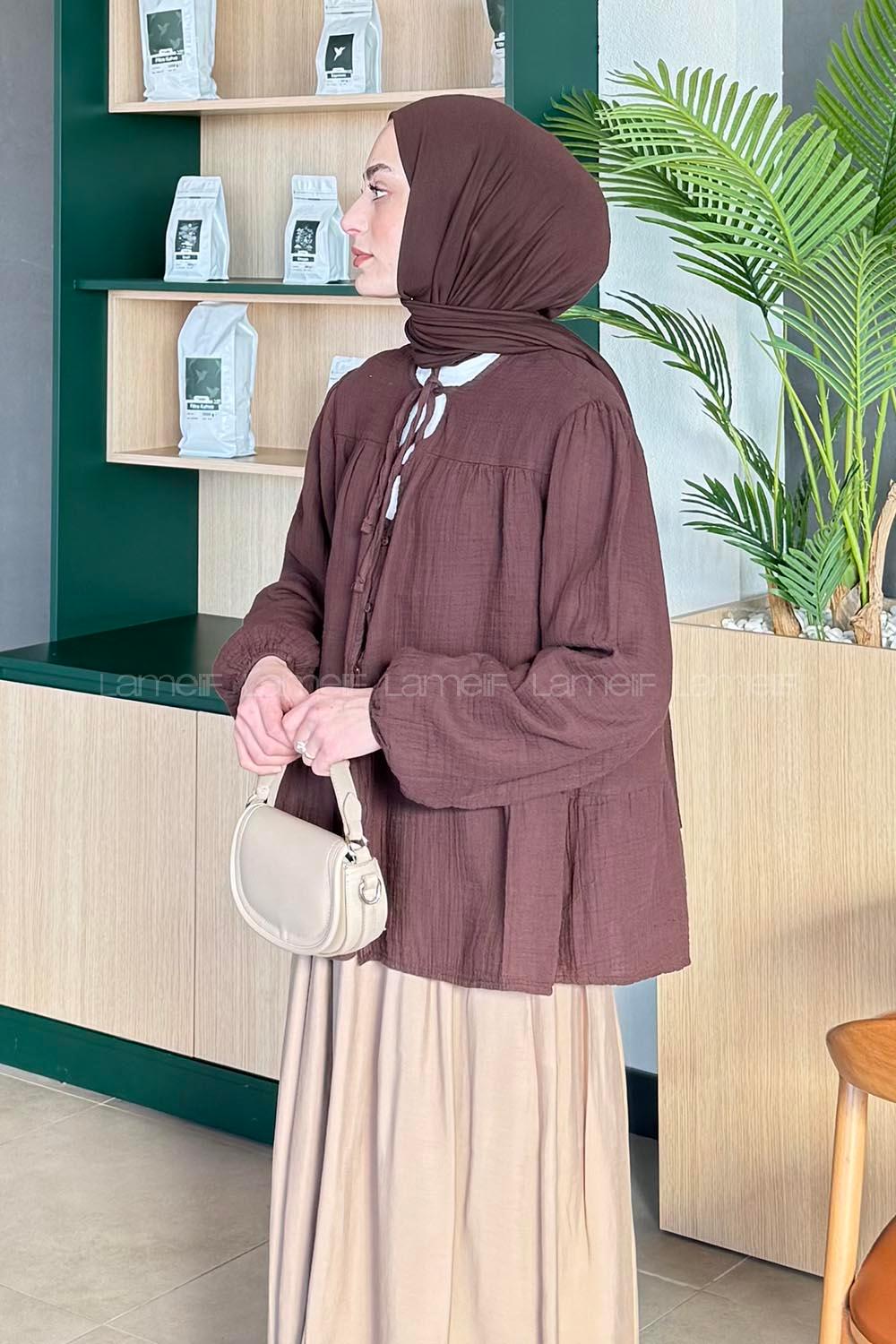 Lamelif V Yaka Kolları Lastikli Müslin Tesettür Gömlek Acı Kahve