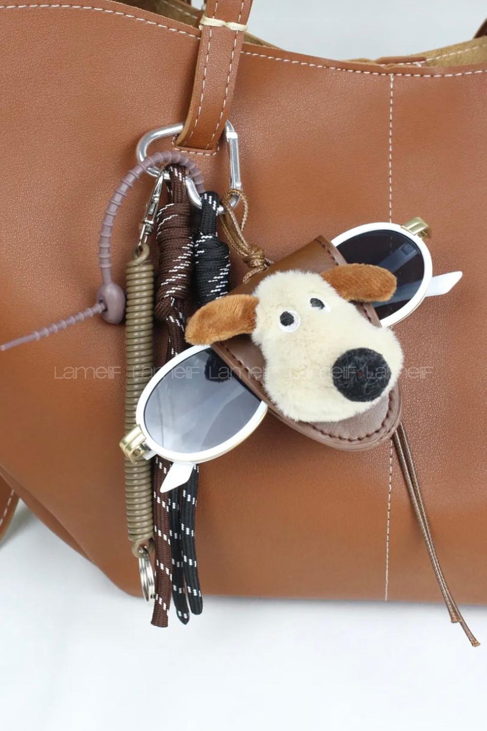 Lamelif Gözlük Tutmalı Köpek Çanta Charmı