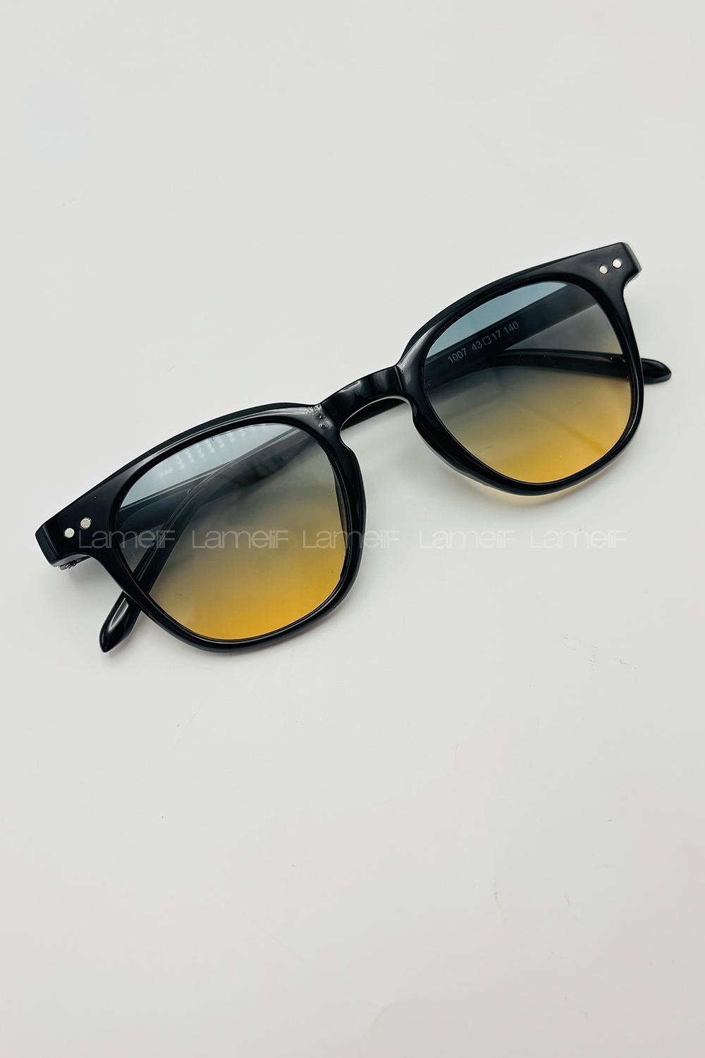 Very Colorful-en Glasses