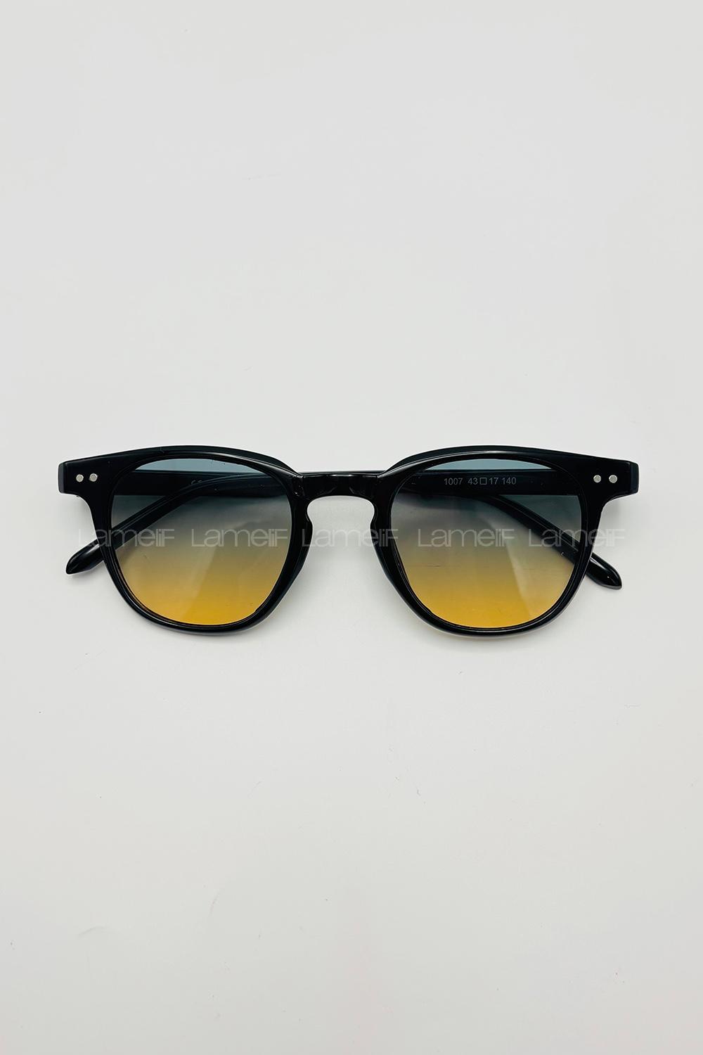 Very Colorful-en Glasses