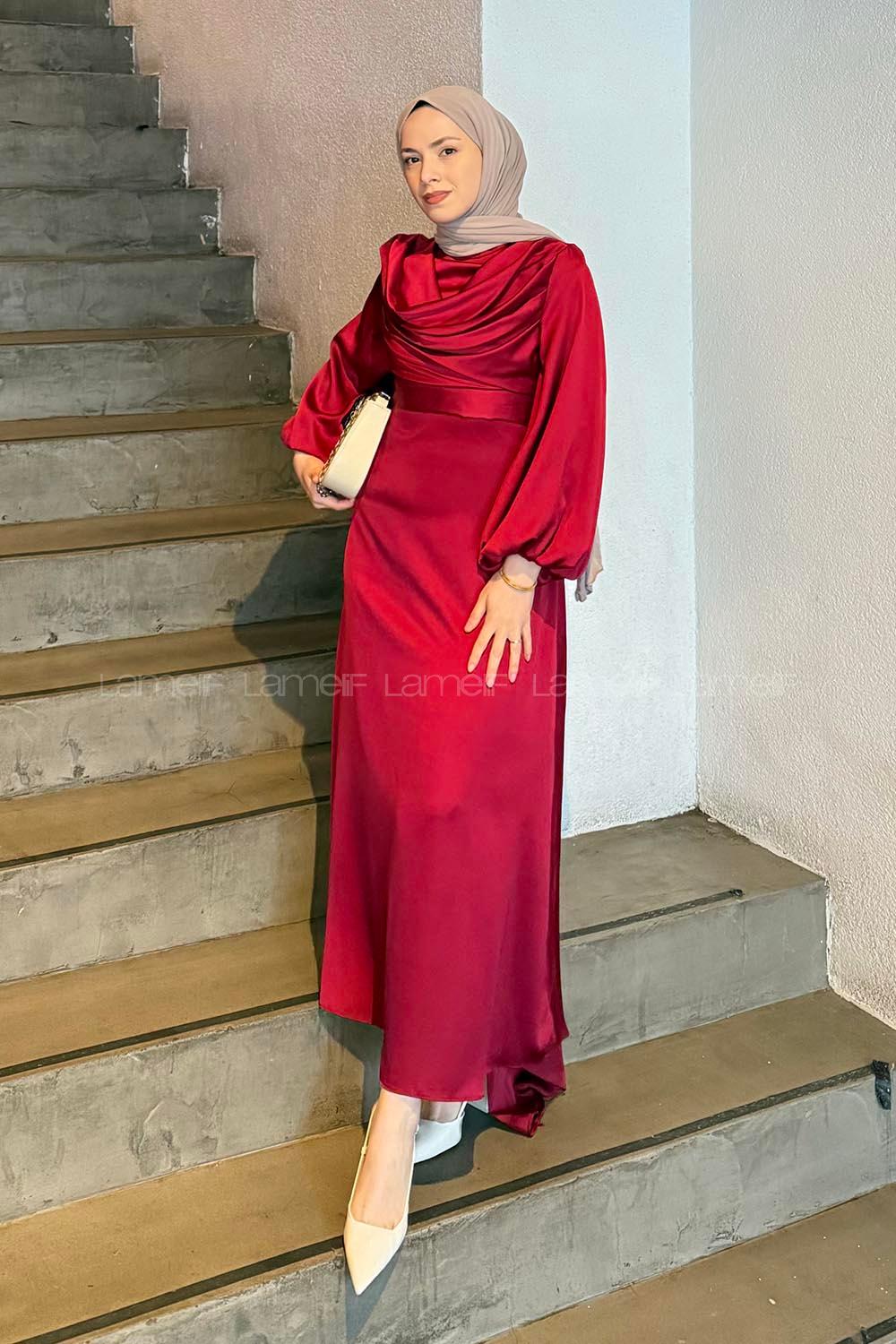 Lamelif Ön Drapeli Saten Tesettür Elbise Bordo