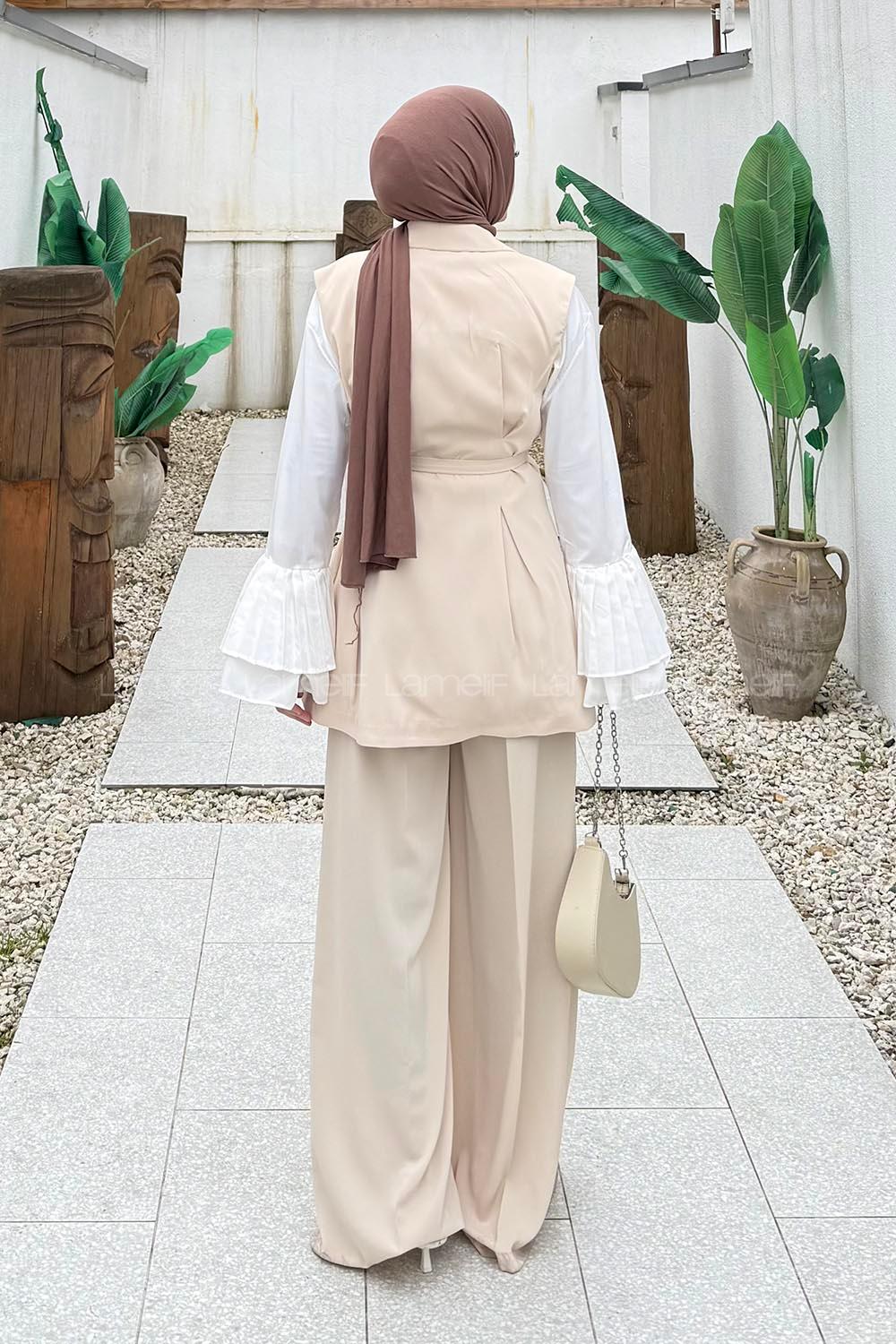 Lamelif İnce Kuşaklı Yelekli Takım Bej