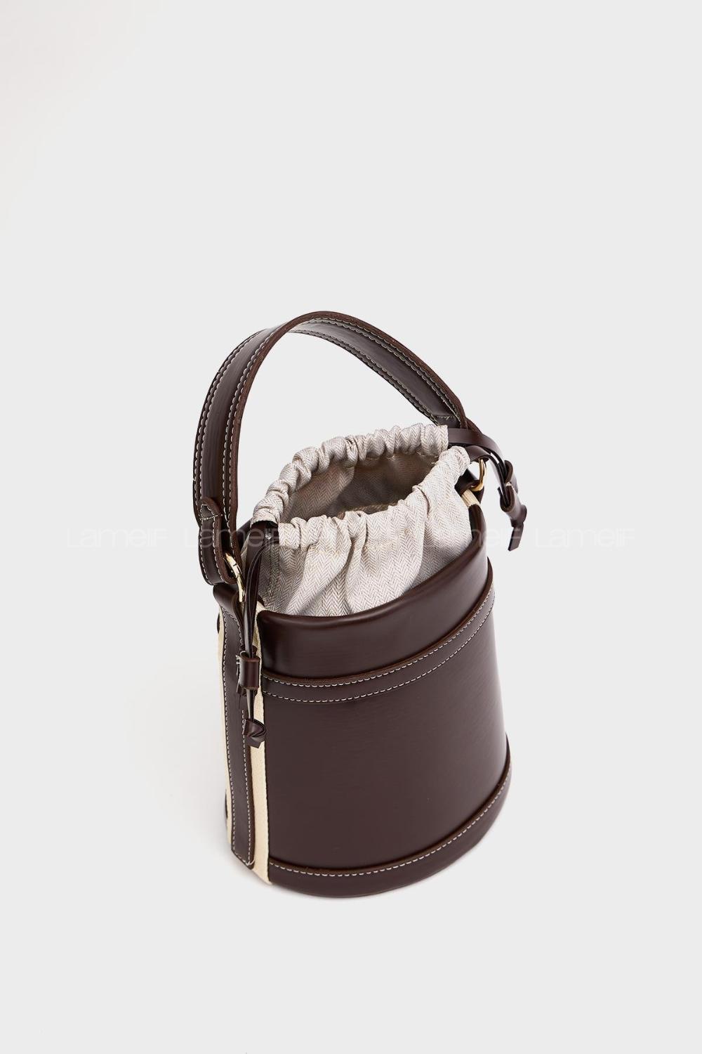 Lamelif Kova model Kontrast Dikişli Büzgülü Kapatma El ve Omuz Çanta Acı Kahve