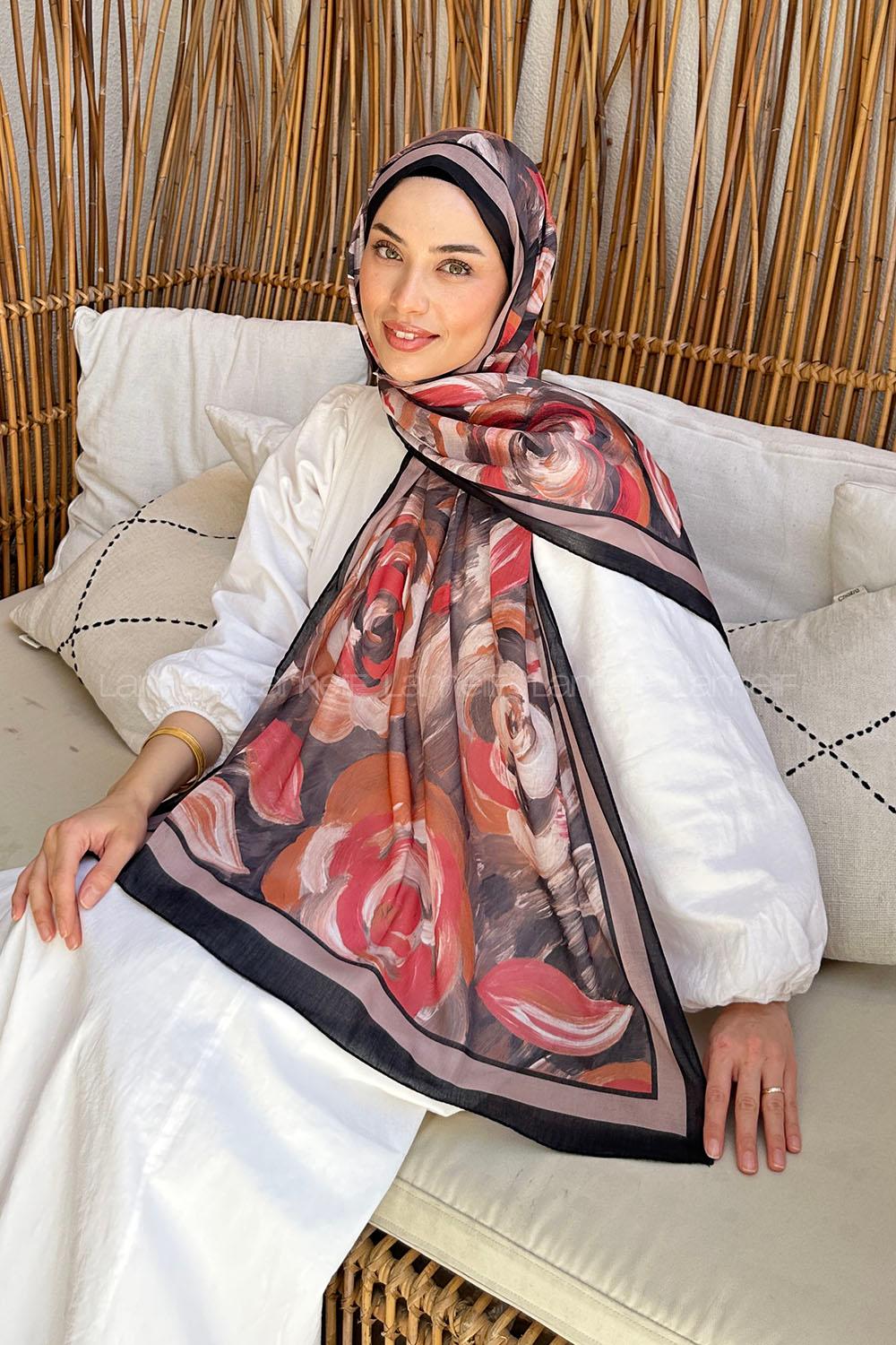 Lamelif Çiçek Desen Pamuk Şal Siyah Vizon