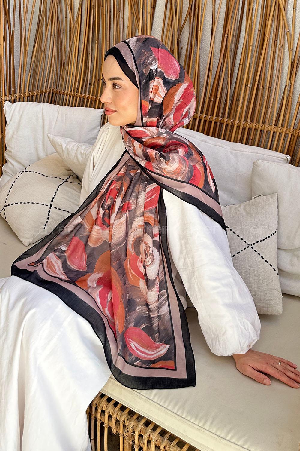 Lamelif Çiçek Desen Pamuk Şal Siyah Vizon