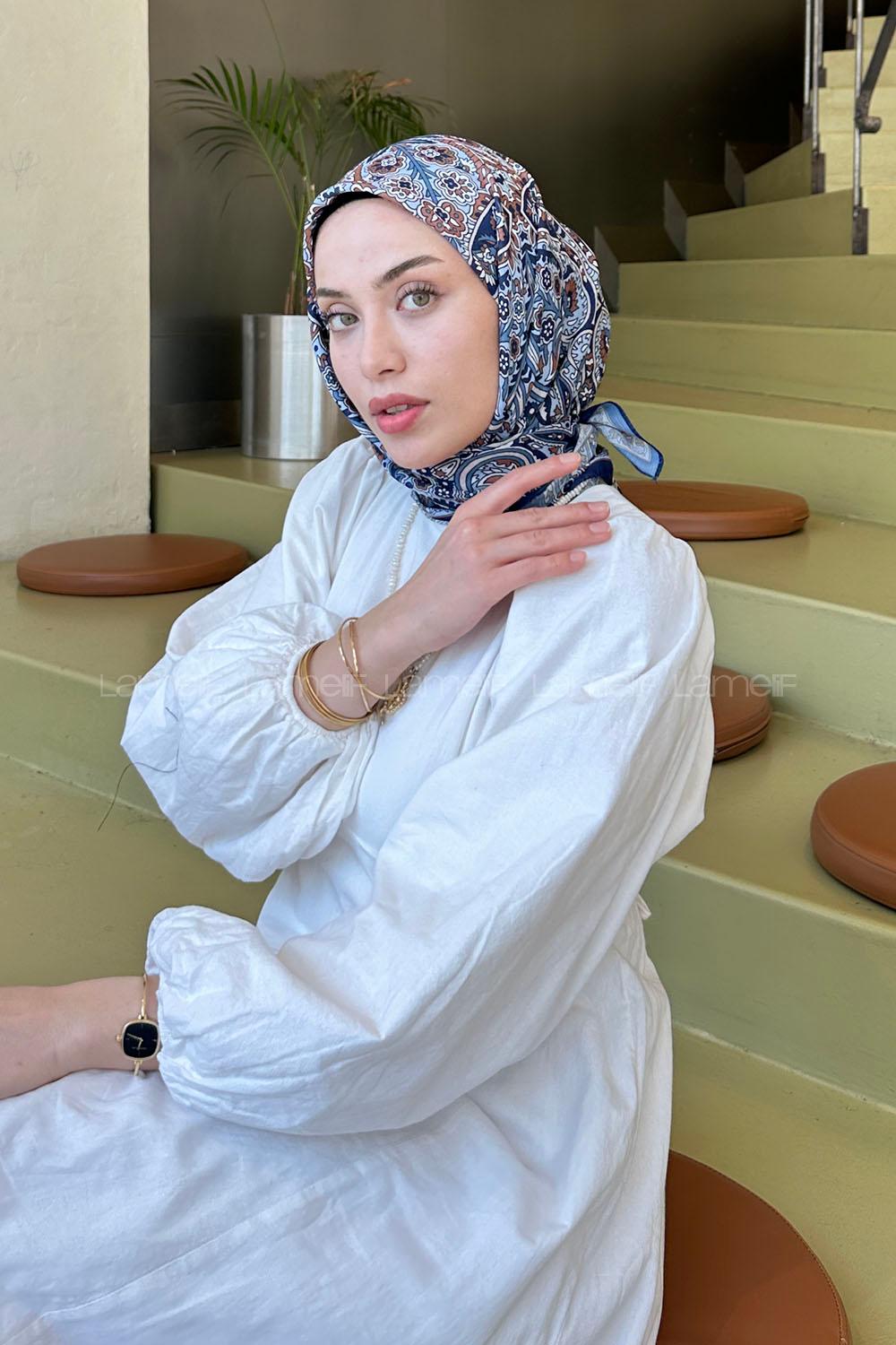 Lamelif Retro Desen Soft Eşarp Mavi