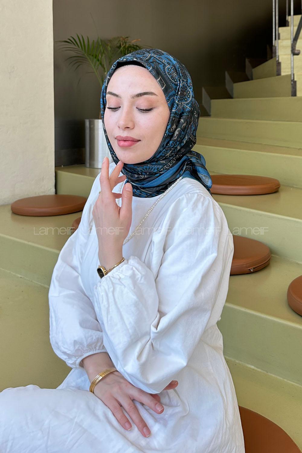 Lamelif Retro Desen Soft Eşarp Petrol Mavisi