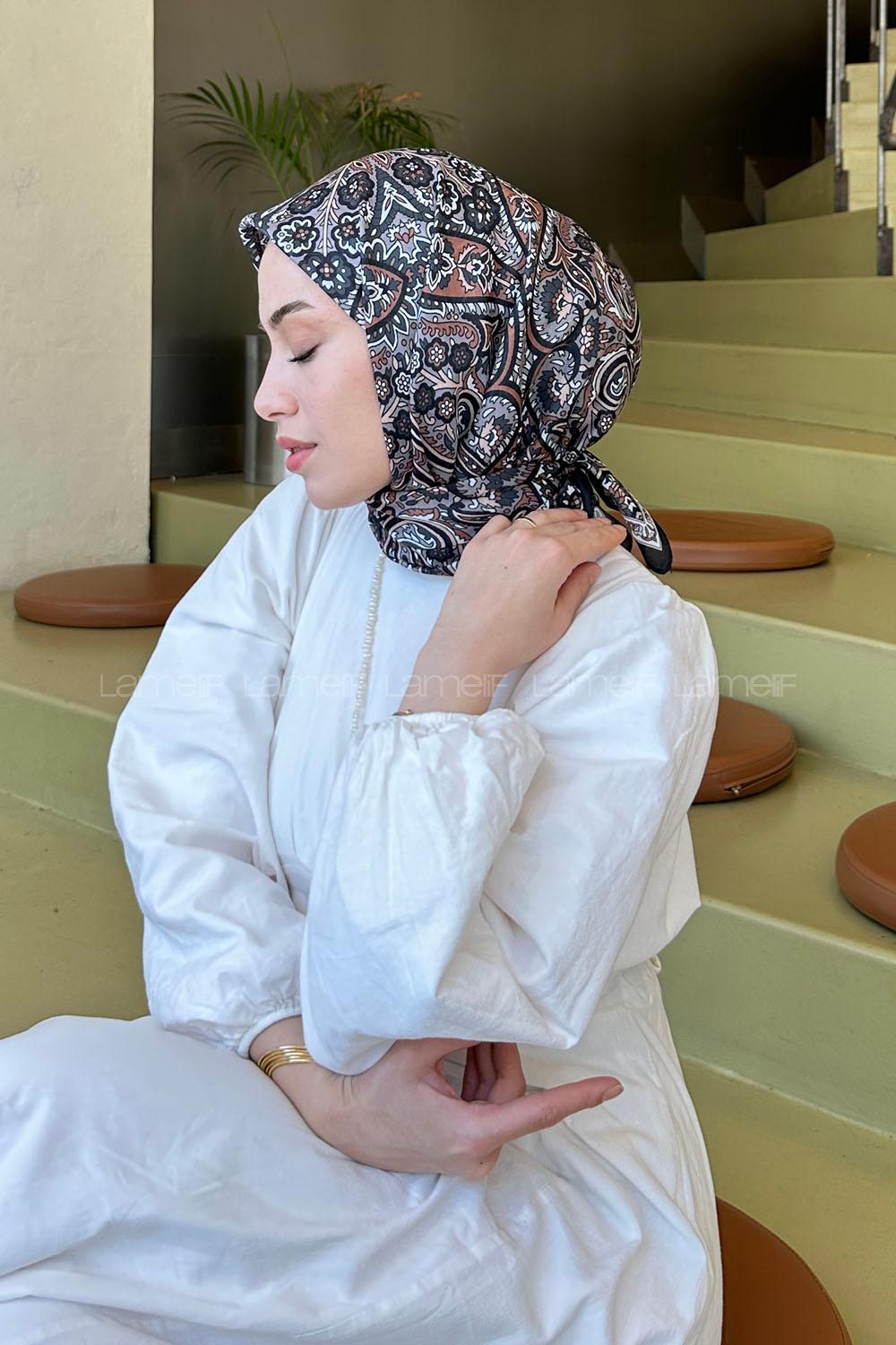 Lamelif Retro Desen Soft Eşarp Siyah