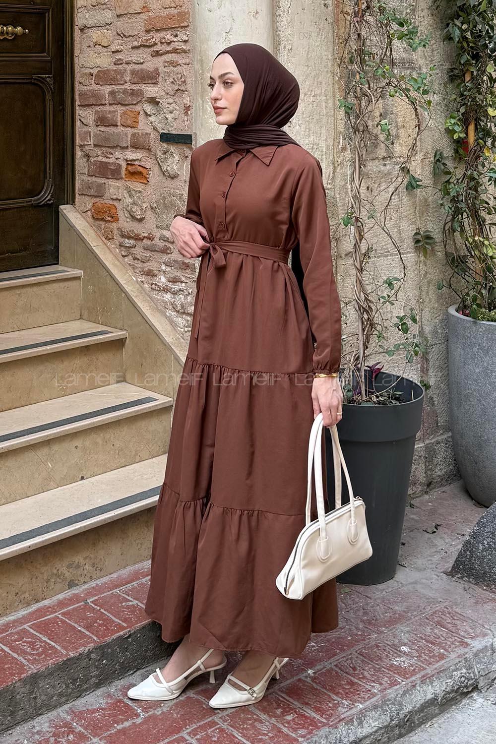 Lamelif Yarım Düğme Detaylı Terikoton Elbise Çikolata Kahve