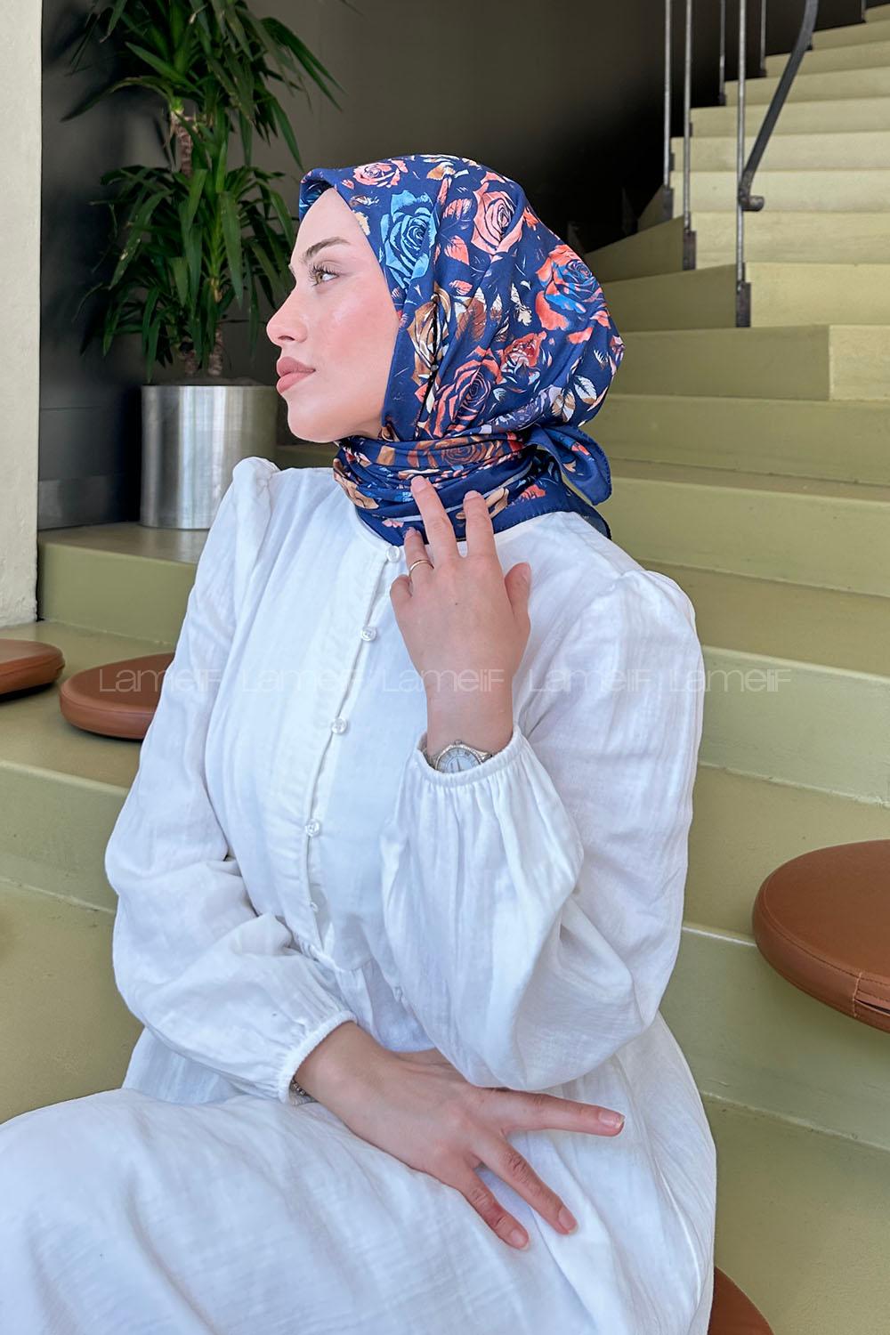Lamelif Çiçek Desen Modal Eşarp Lacivert
