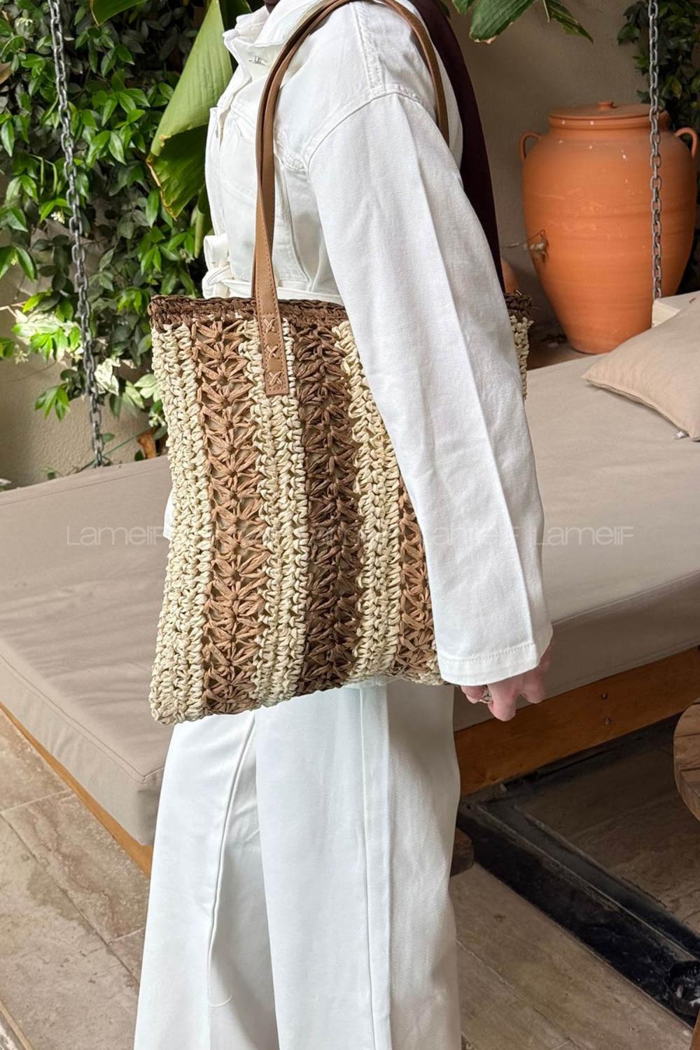 Camel Buckle Skin Hand Bag Bag