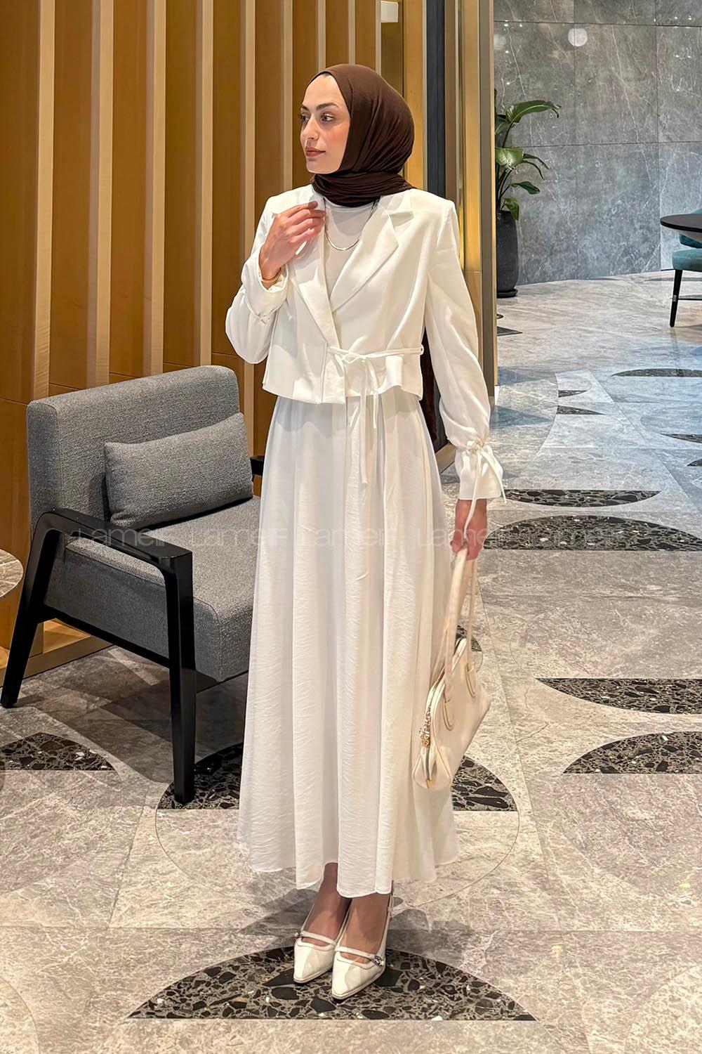 Lamelif Çift Yakalı Takım Beyaz