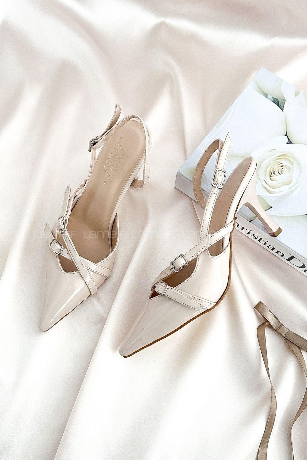 Lamelif Çift Kemer Detaylı Topuklu Ayakkabı Bej