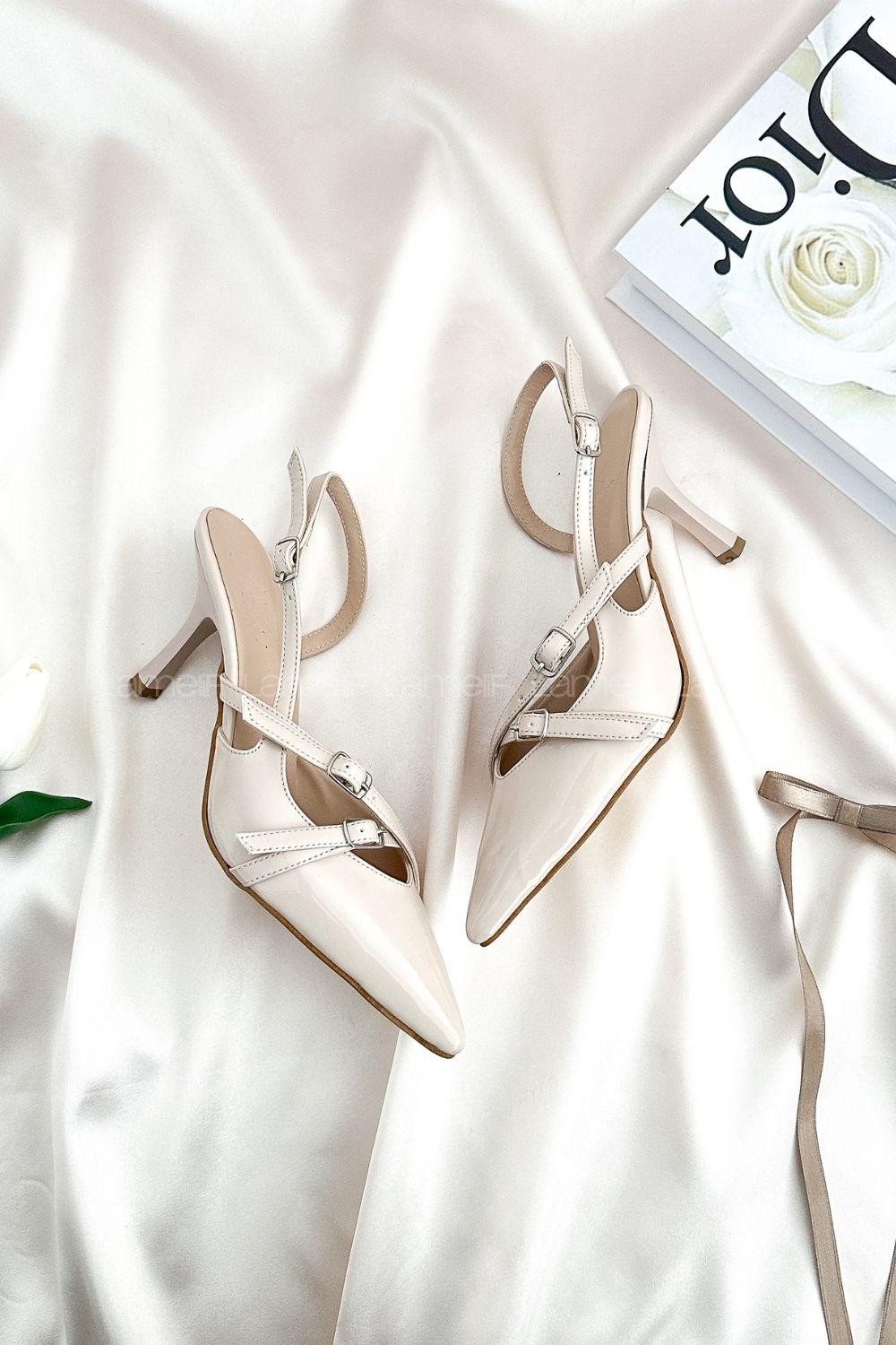 Lamelif Çift Kemer Detaylı Topuklu Ayakkabı Bej