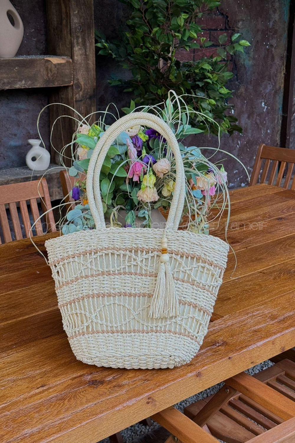 Cream Buckle Skin Hand Bag Bag