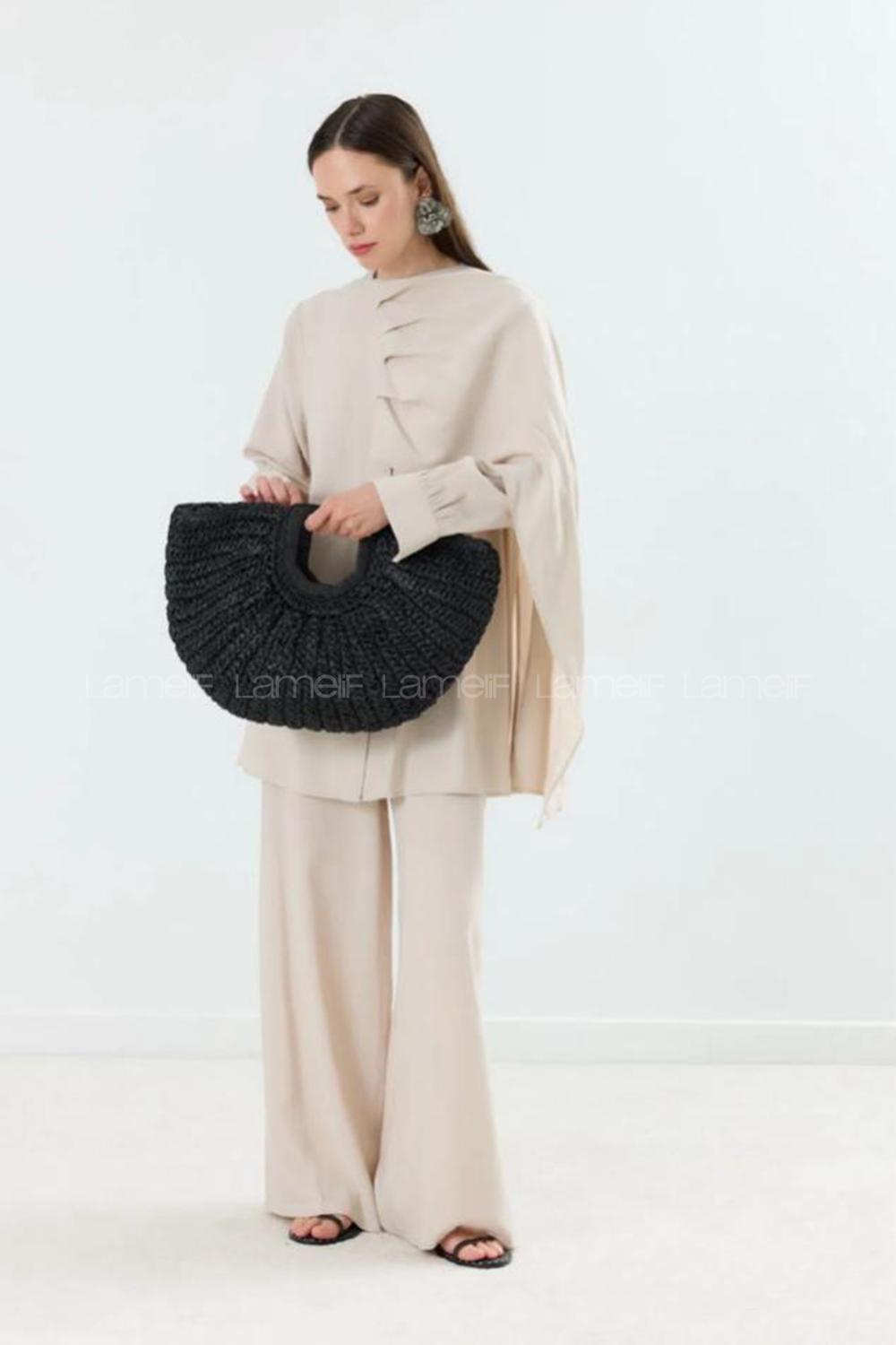 Black Buckle Skin Hand Bag Bag