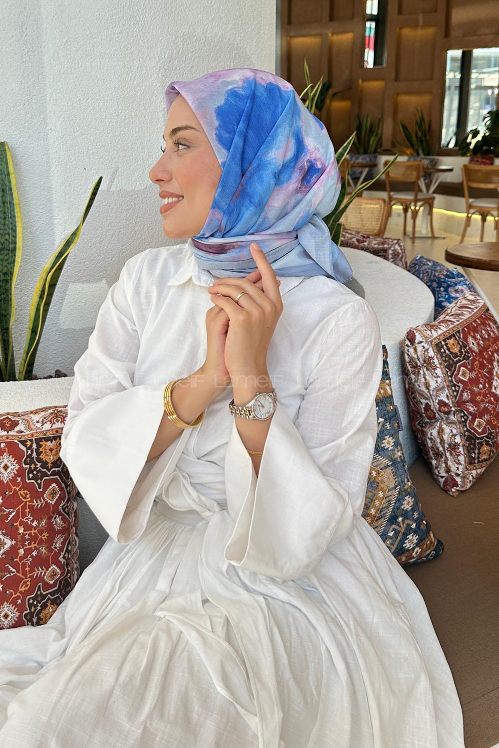 Lamelif Batik Çiçek Desen Soft Eşarp Gök Mavisi