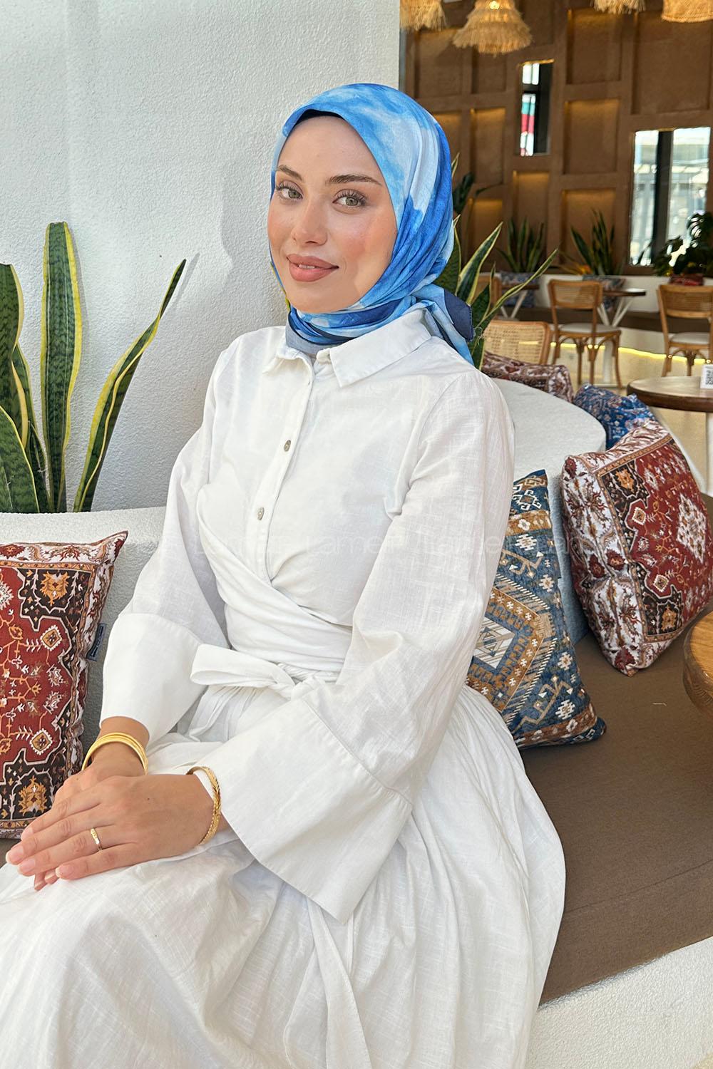 Lamelif Batik Çiçek Desen Soft Eşarp Lacivert Mavi