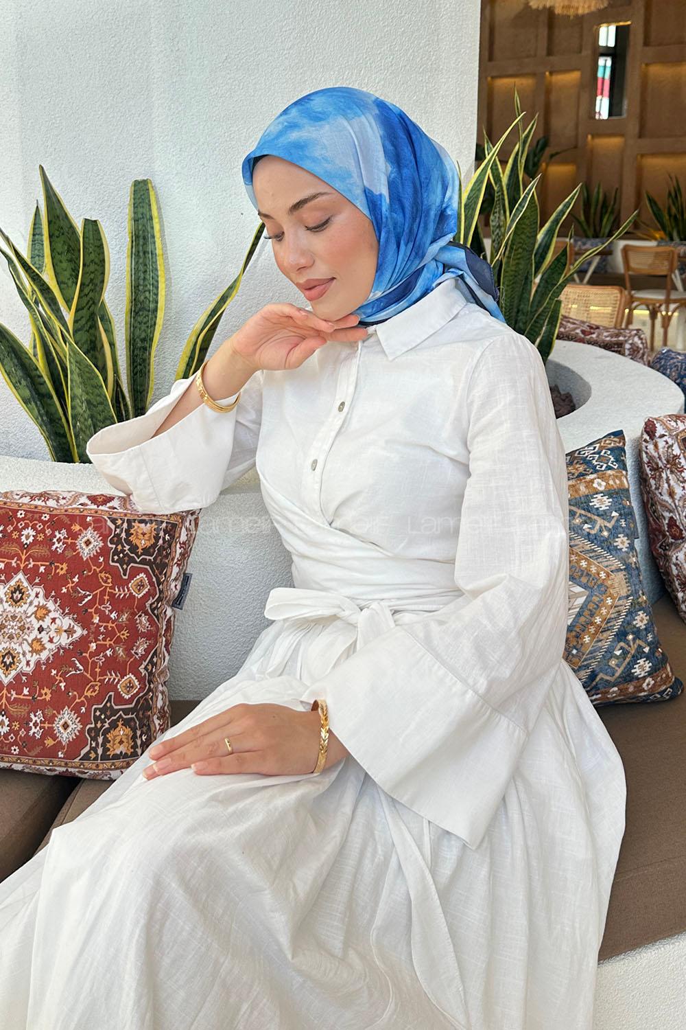 Lamelif Batik Çiçek Desen Soft Eşarp Lacivert Mavi