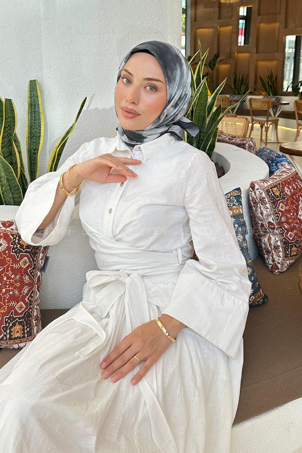 Lamelif Batik Çiçek Desen Soft Eşarp Siyah