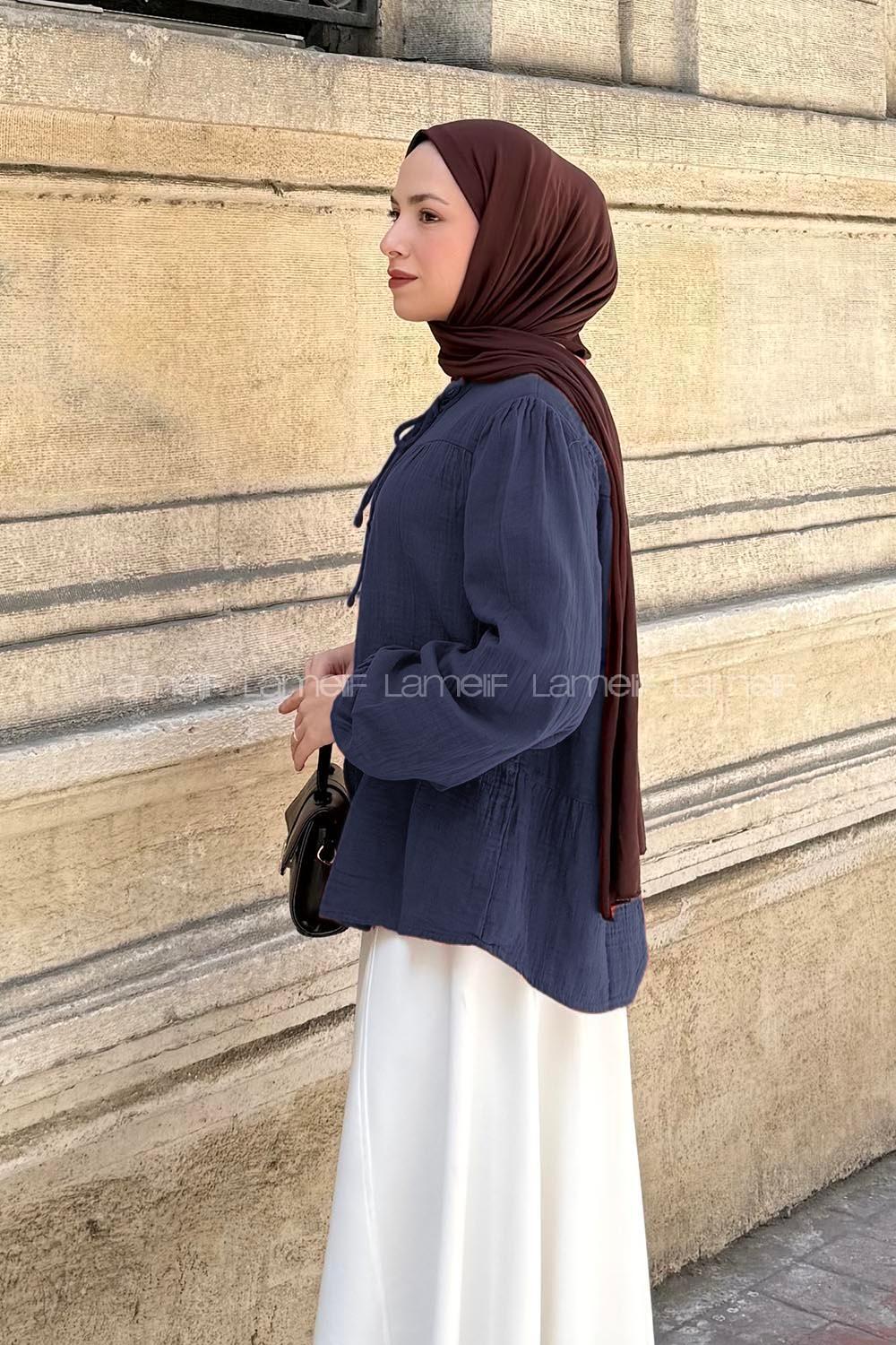 Lamelif V Yaka Kolları Lastikli Müslin Tesettür Gömlek Lacivert